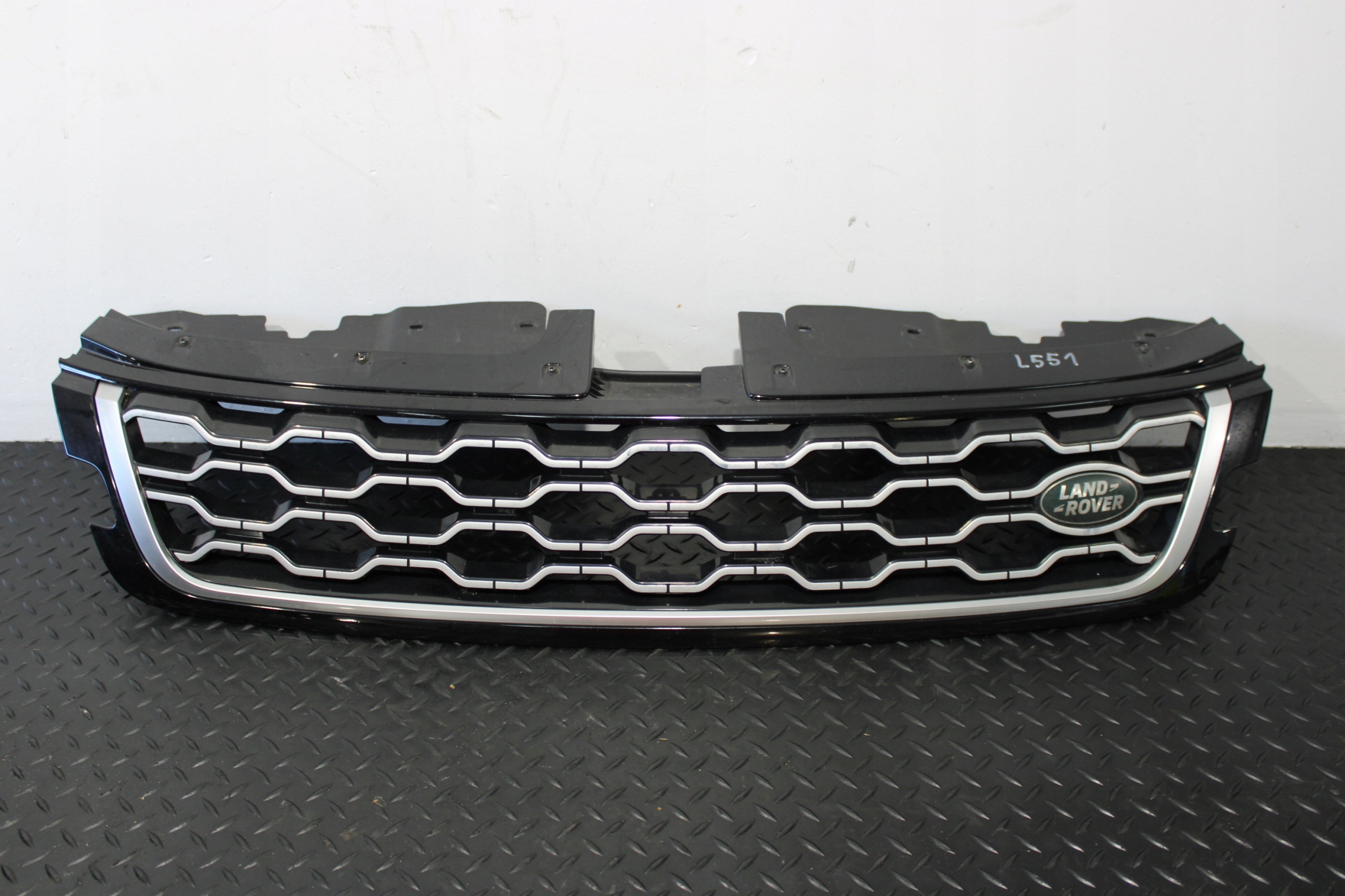 Grille LAND ROVER EVOQUE II 2 L551 K8D2-8C436-AA