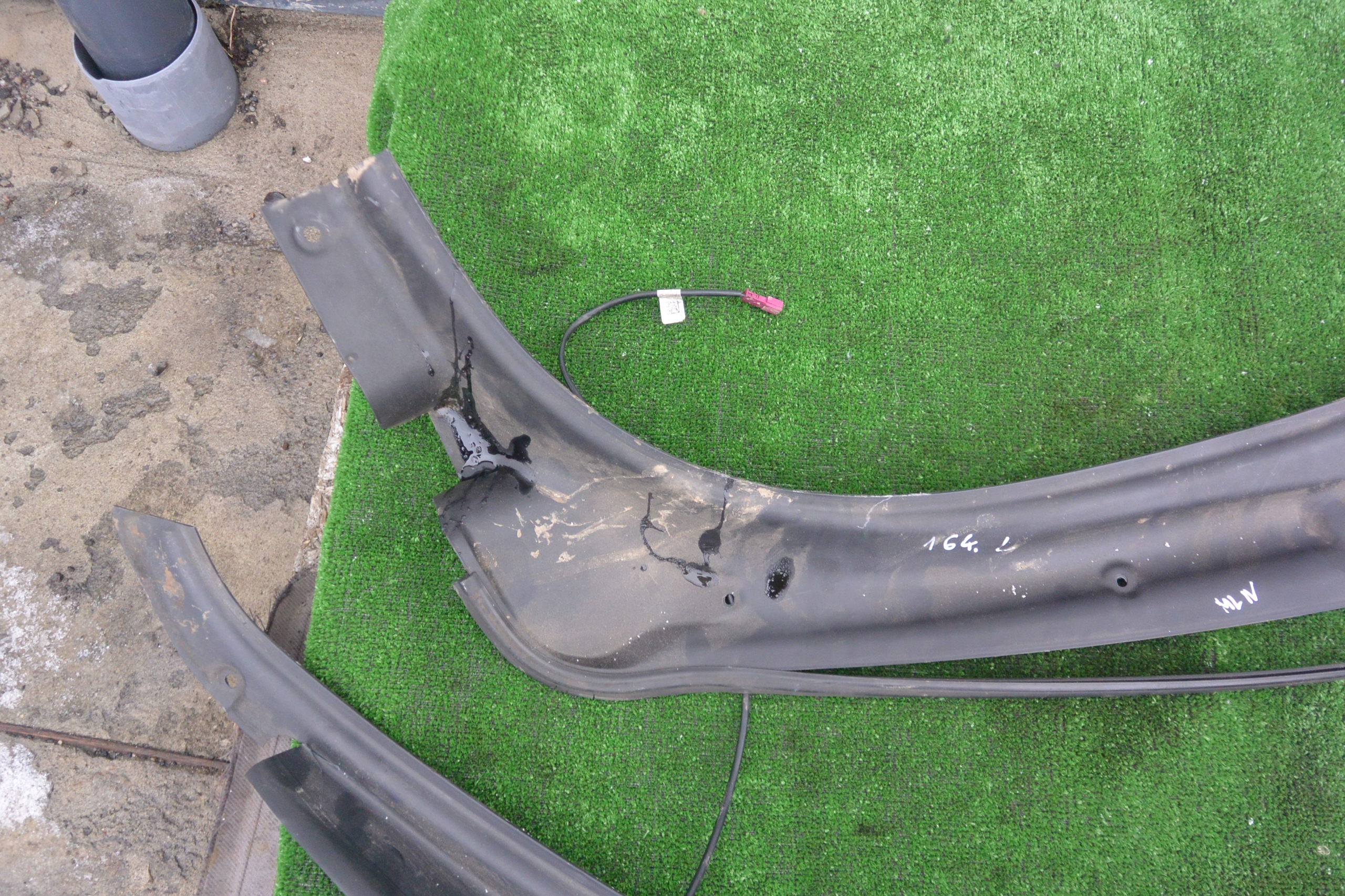 OSLONA ZLEW BAGAZNIKA KPL MERCEDES ML W164 Car type 4x4 SUV