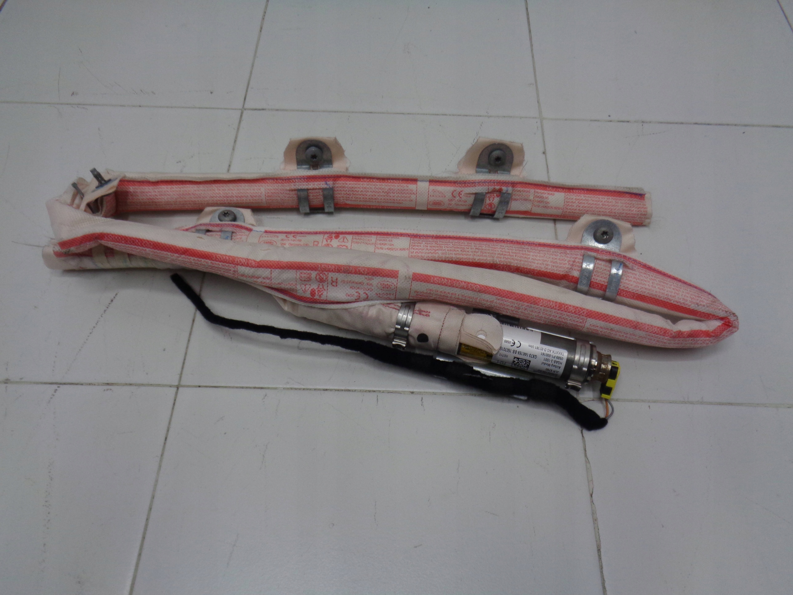 GX73-14K159-BB - JAGUAR XE X760 занавес справа