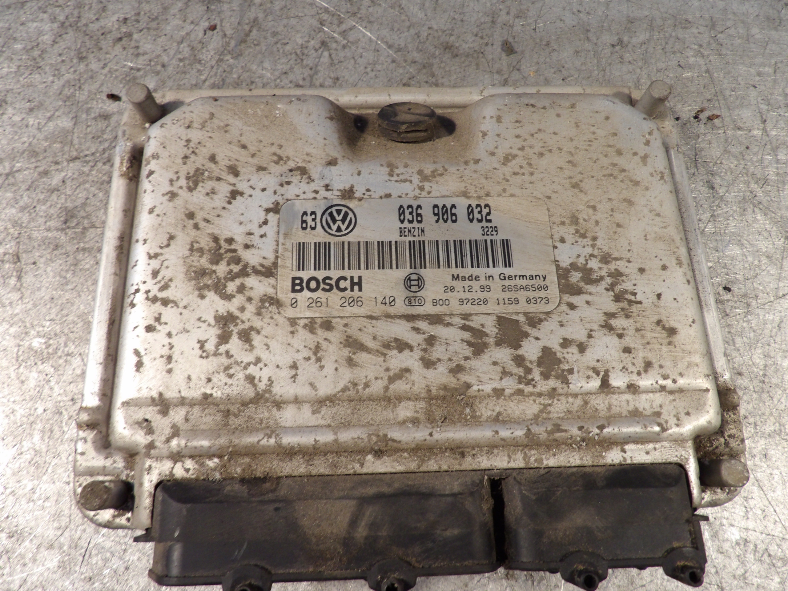 VW Golf IV computer control unit of the engine 0261206140 036906032