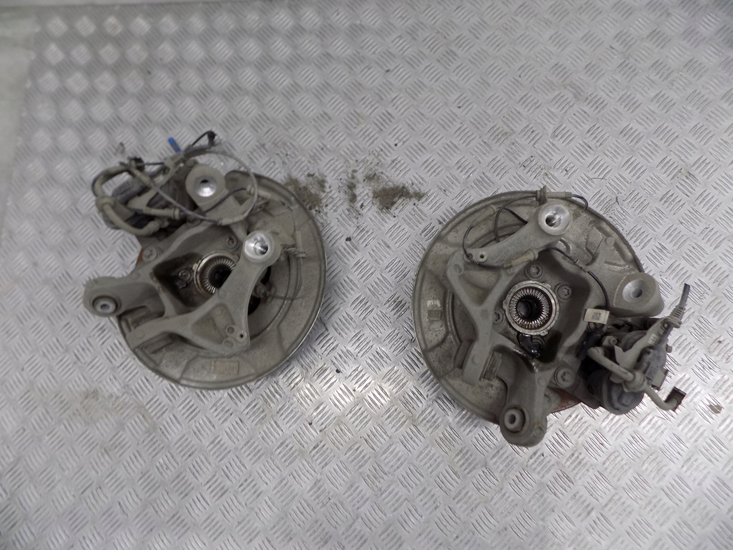 BMW 5 G30 G31 swing rear left right 6866338 6866337