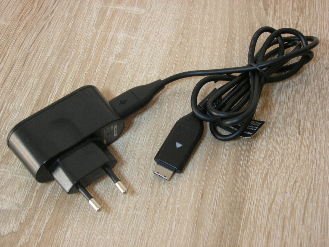 Samsung SAC-47 zasilacz / ładowarka +USB SUC-C3