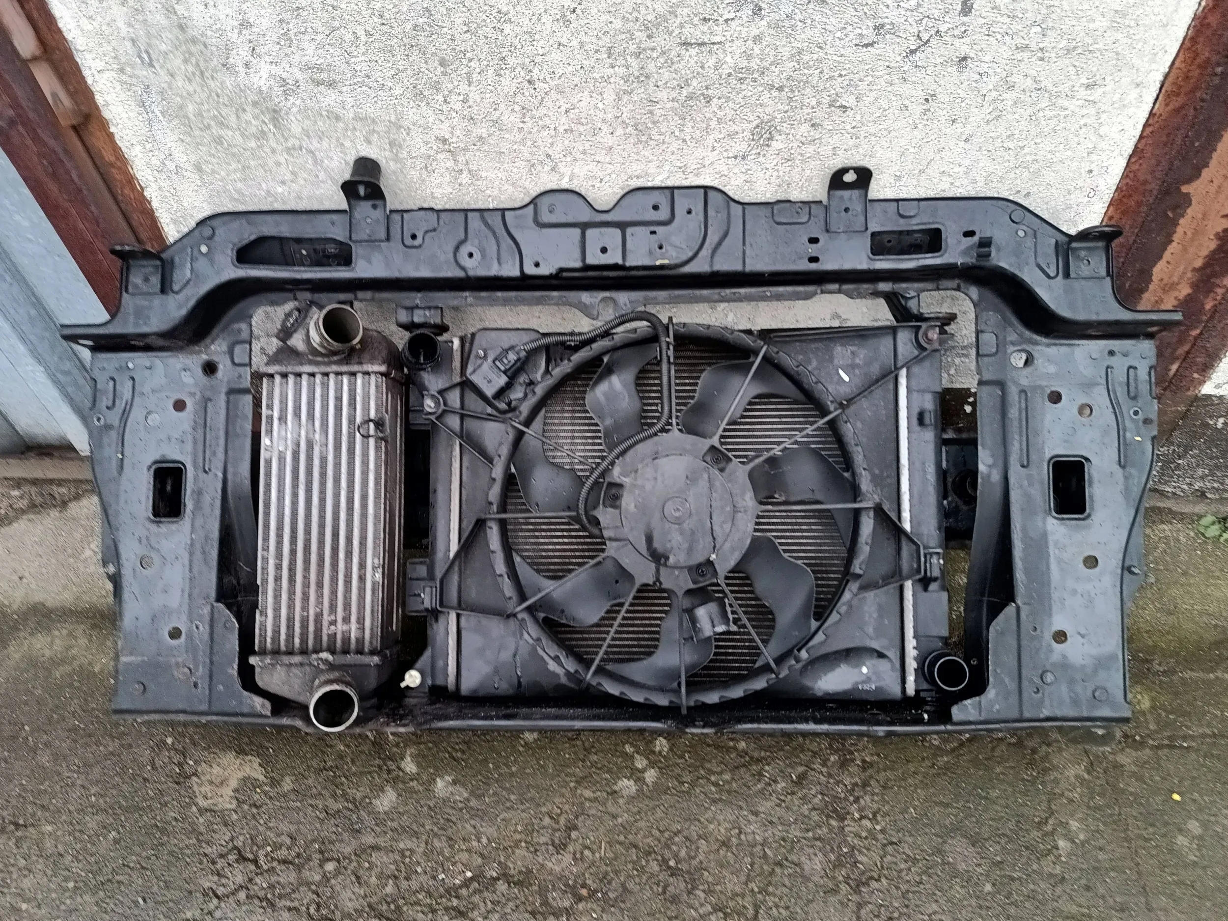KIA VENGA support panel for radiators fan radiator 1,4 CRDI 1,6 CRDI