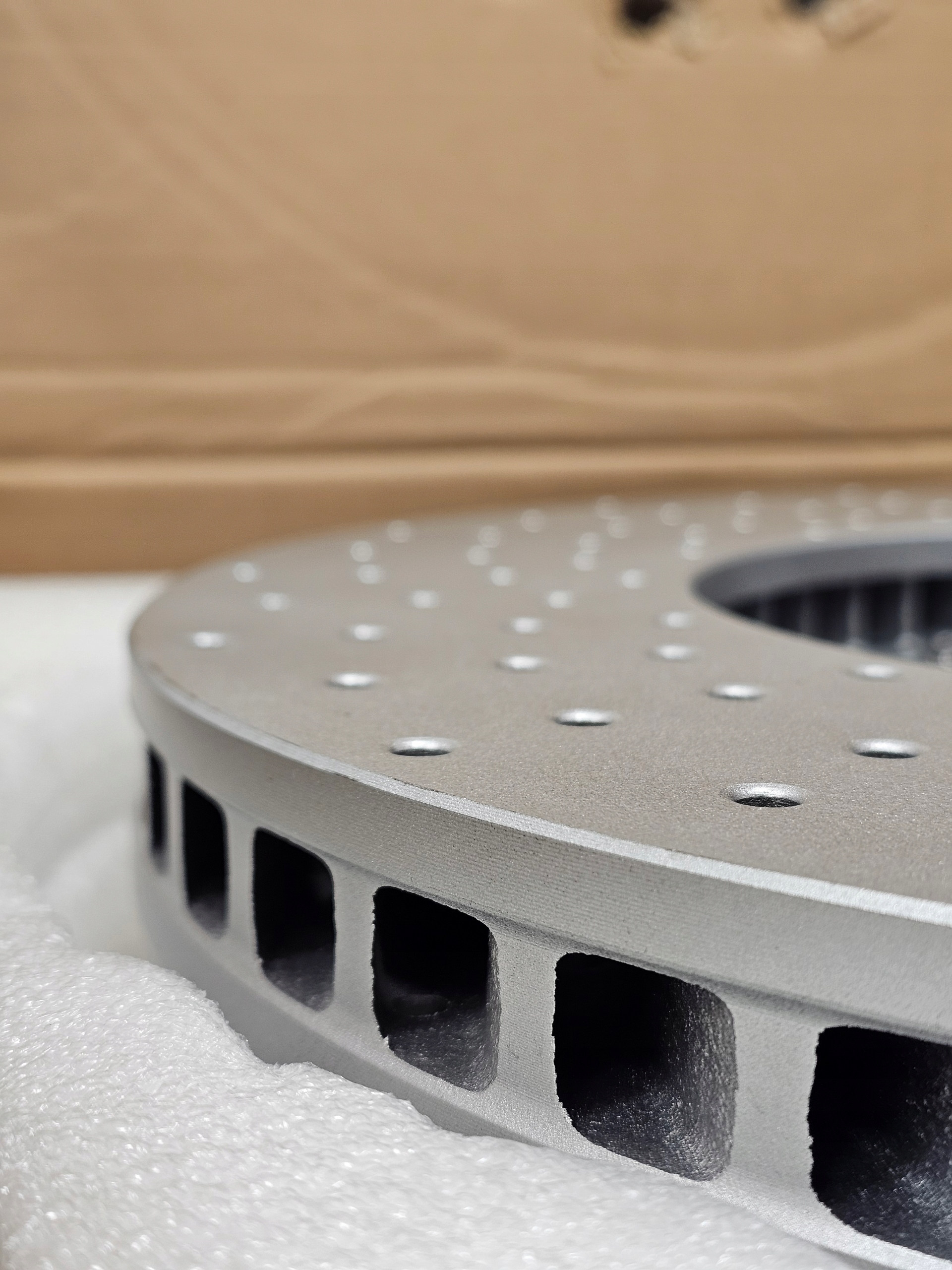 Konwersja CERAMIKA -> STAL Komplet Tarcze Klocki Ferrari 812 Superfast - galeria