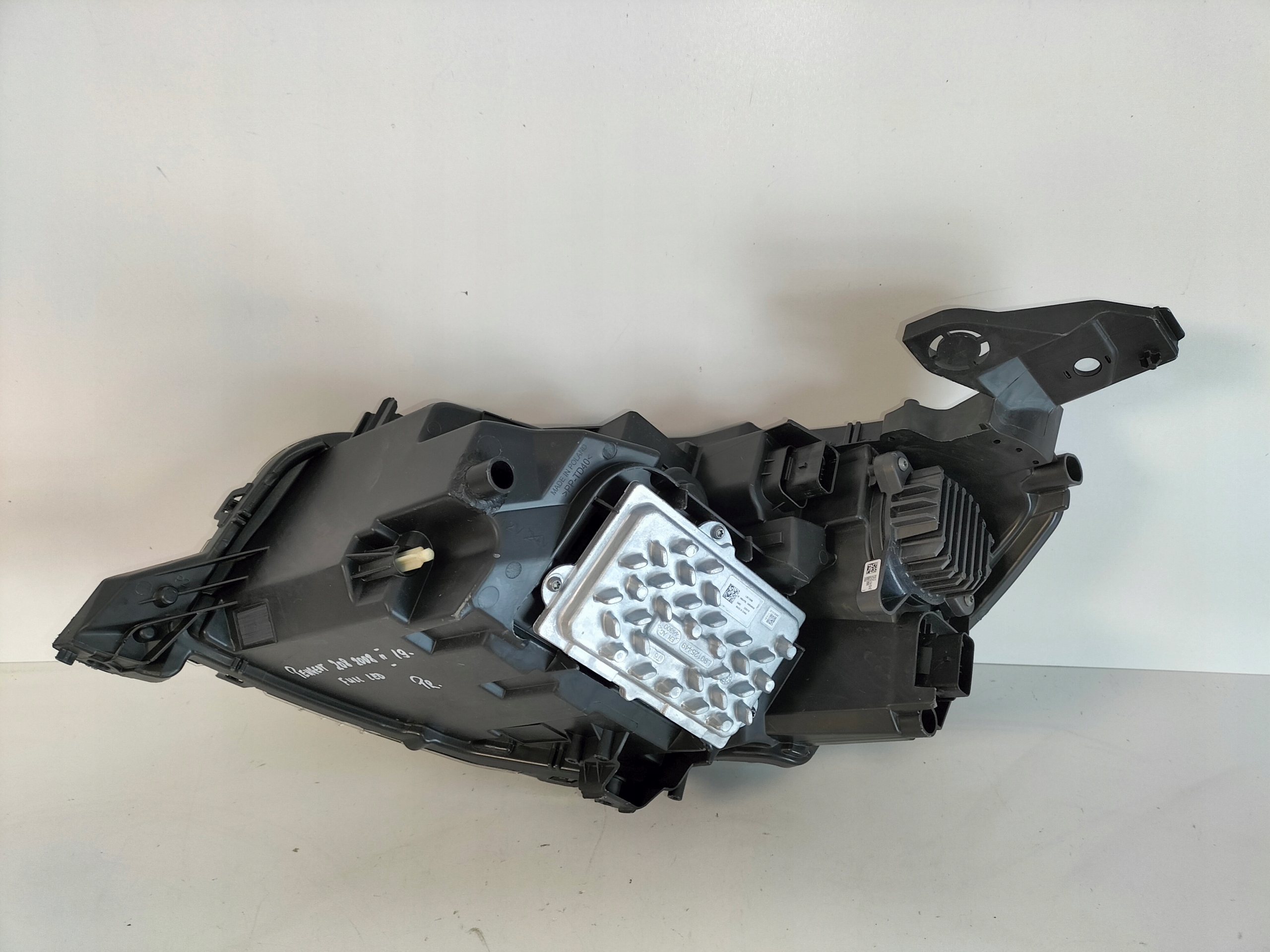 light front reflektor right PEUGEOT 208 2008 II 19- FULL LED
