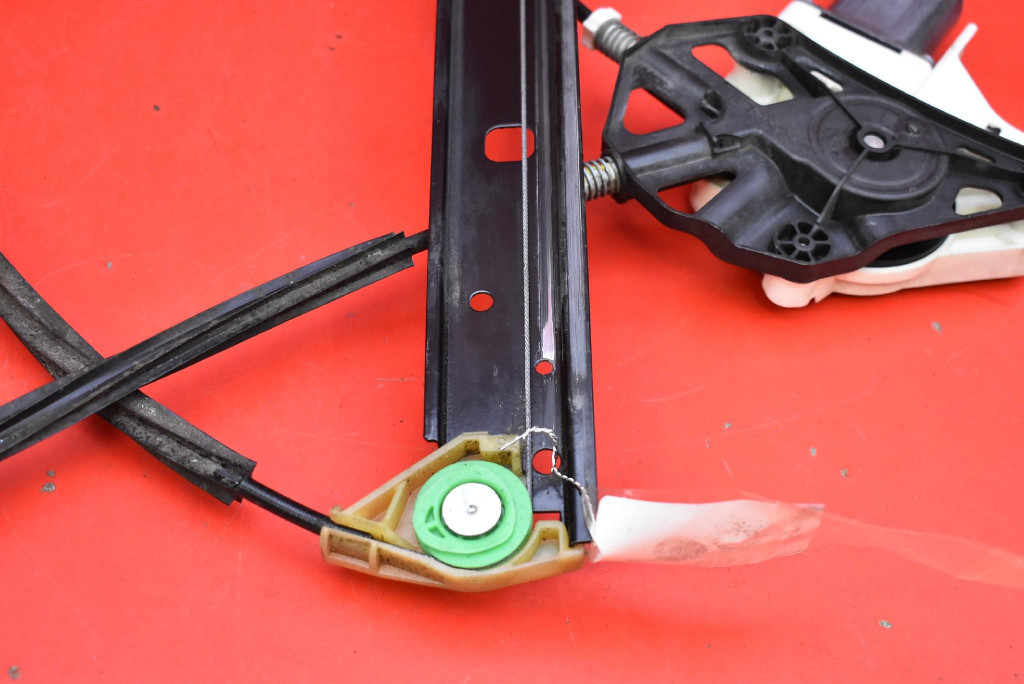 window regulator left front EU TR38U0837461 AUDI Q3 8U 11-14