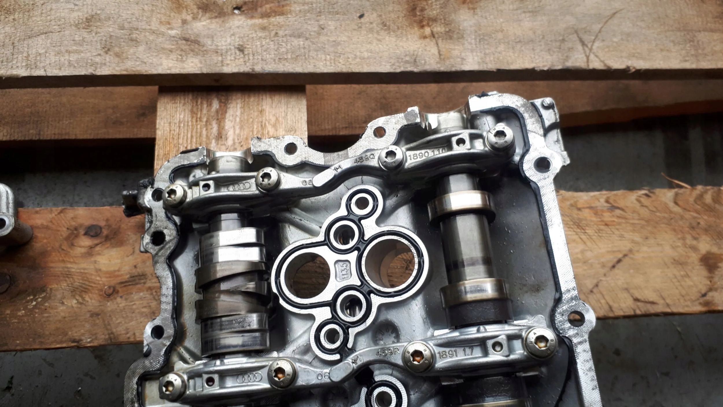 S4 B9 A4 8W head. right 3.0 TFSI CWG S5 8W SQ5