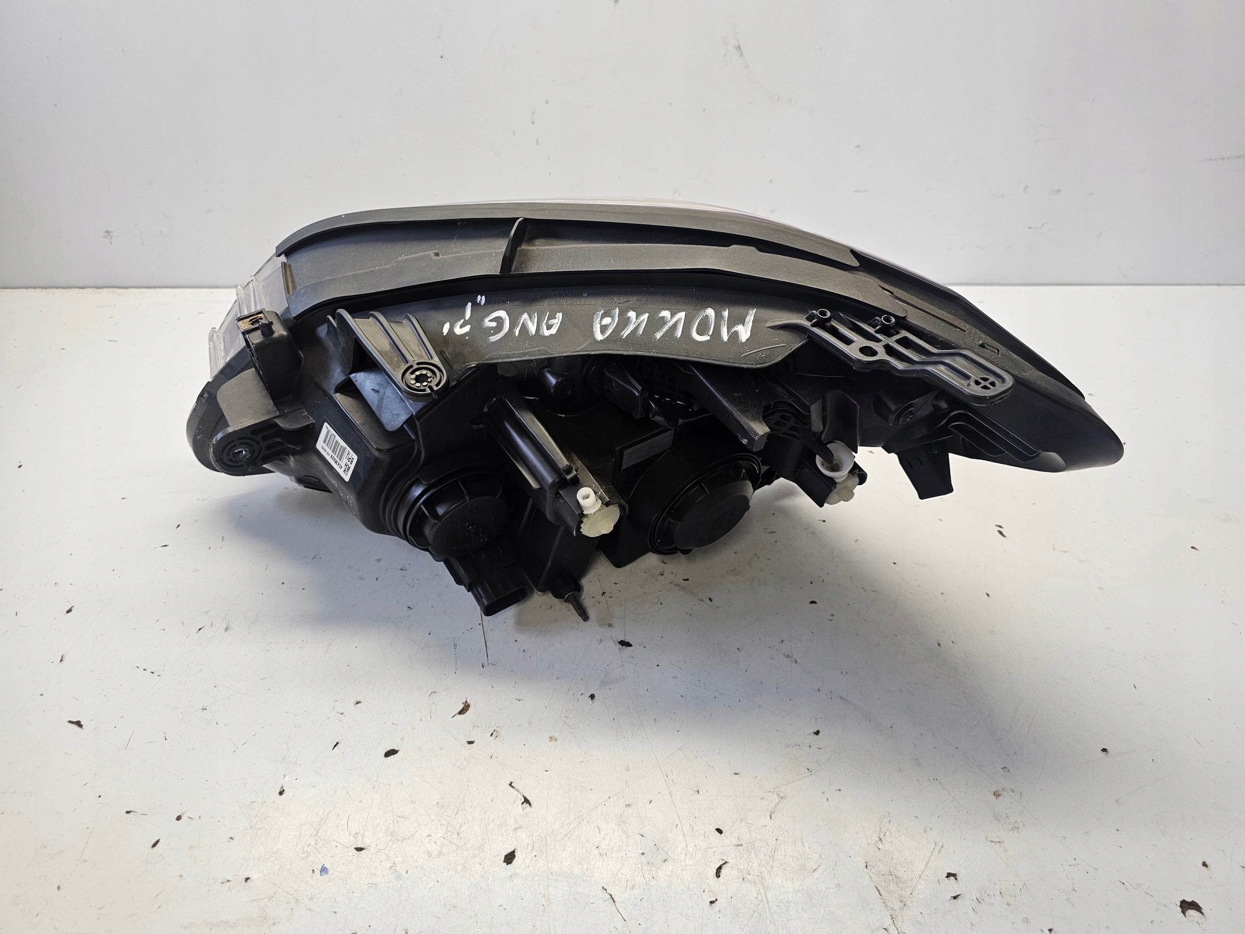 OPEL MOKKA A REFLEKTOR light right front right front CIEMNA ANGLIK