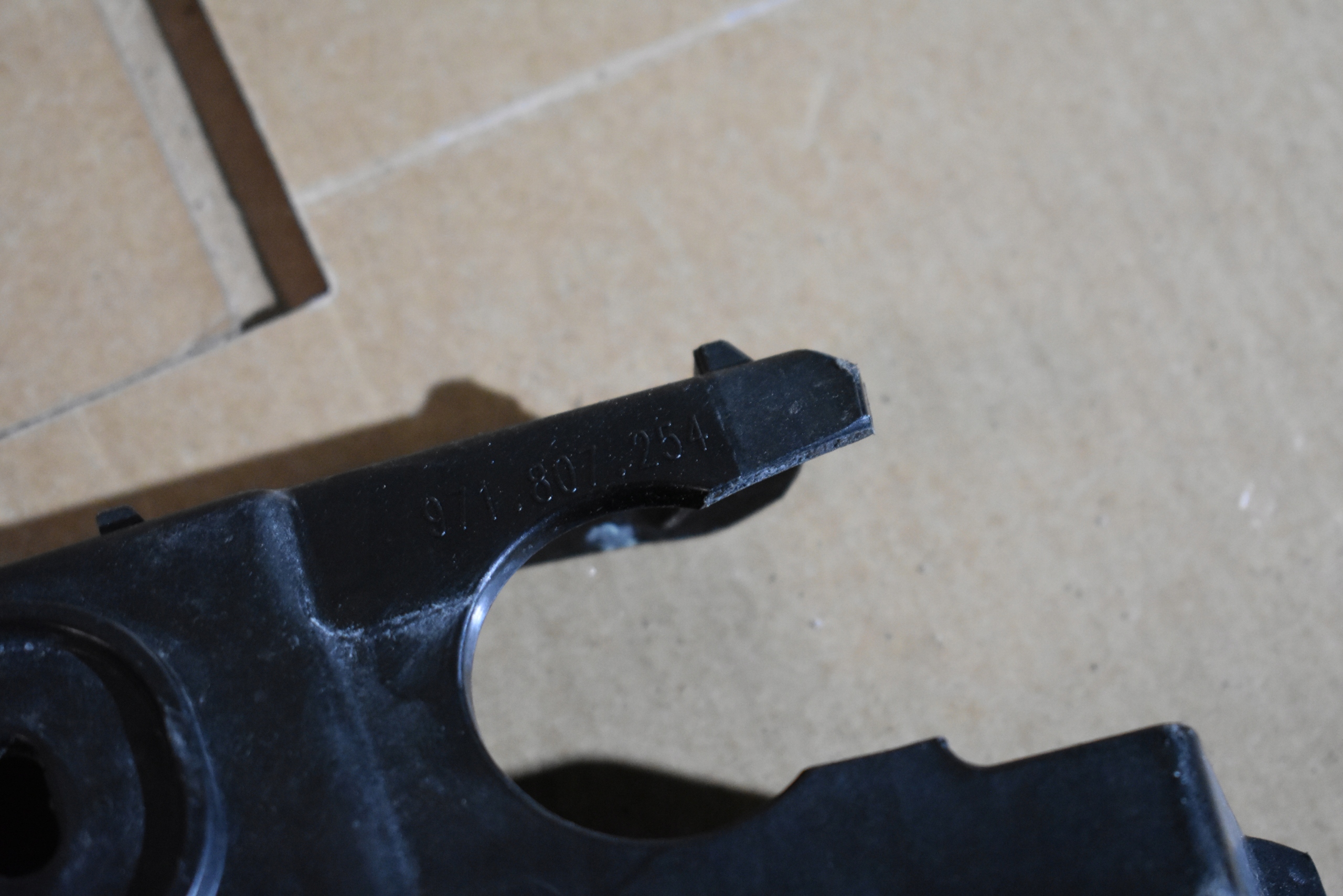 IDEALNY bumper bracket right rear part rear PORSCHE PANAMERA 971 1