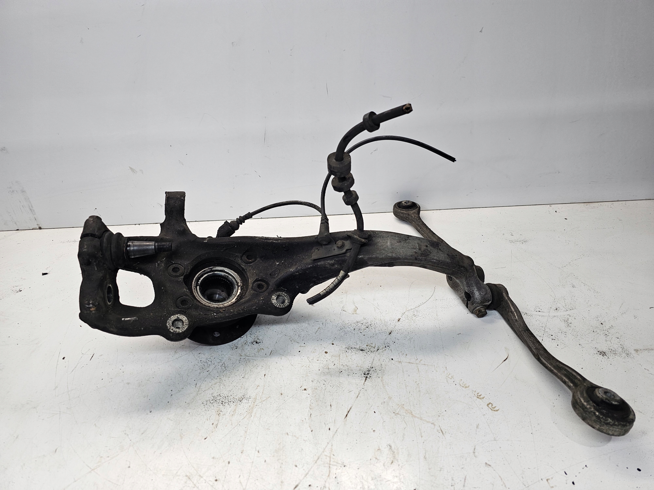 swing right front AUDI A4 B8 A5 8T LIFT A6 C7 A7 8K0407258AB