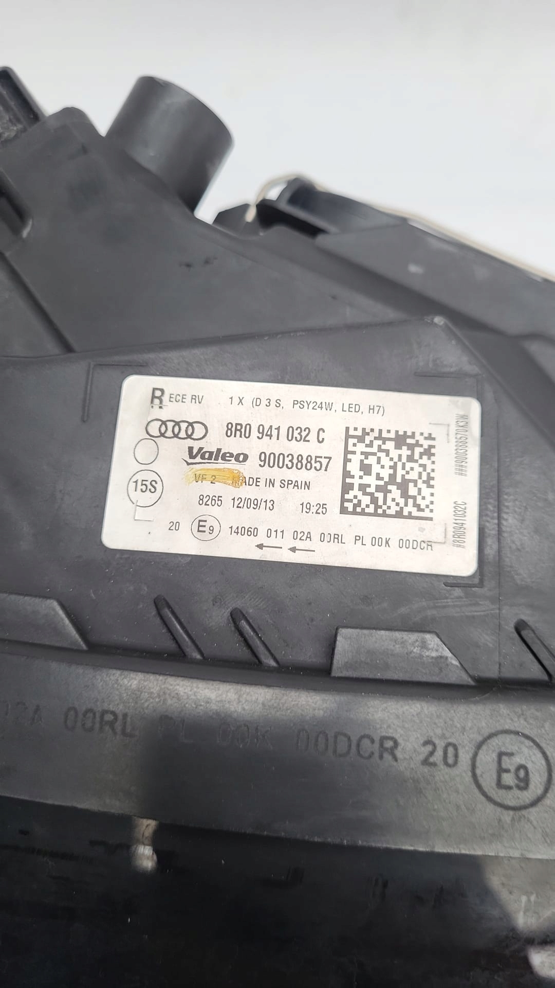 AUDI Q5 8R and LIFT 12- light right front front BI-XENON 8R0941032C