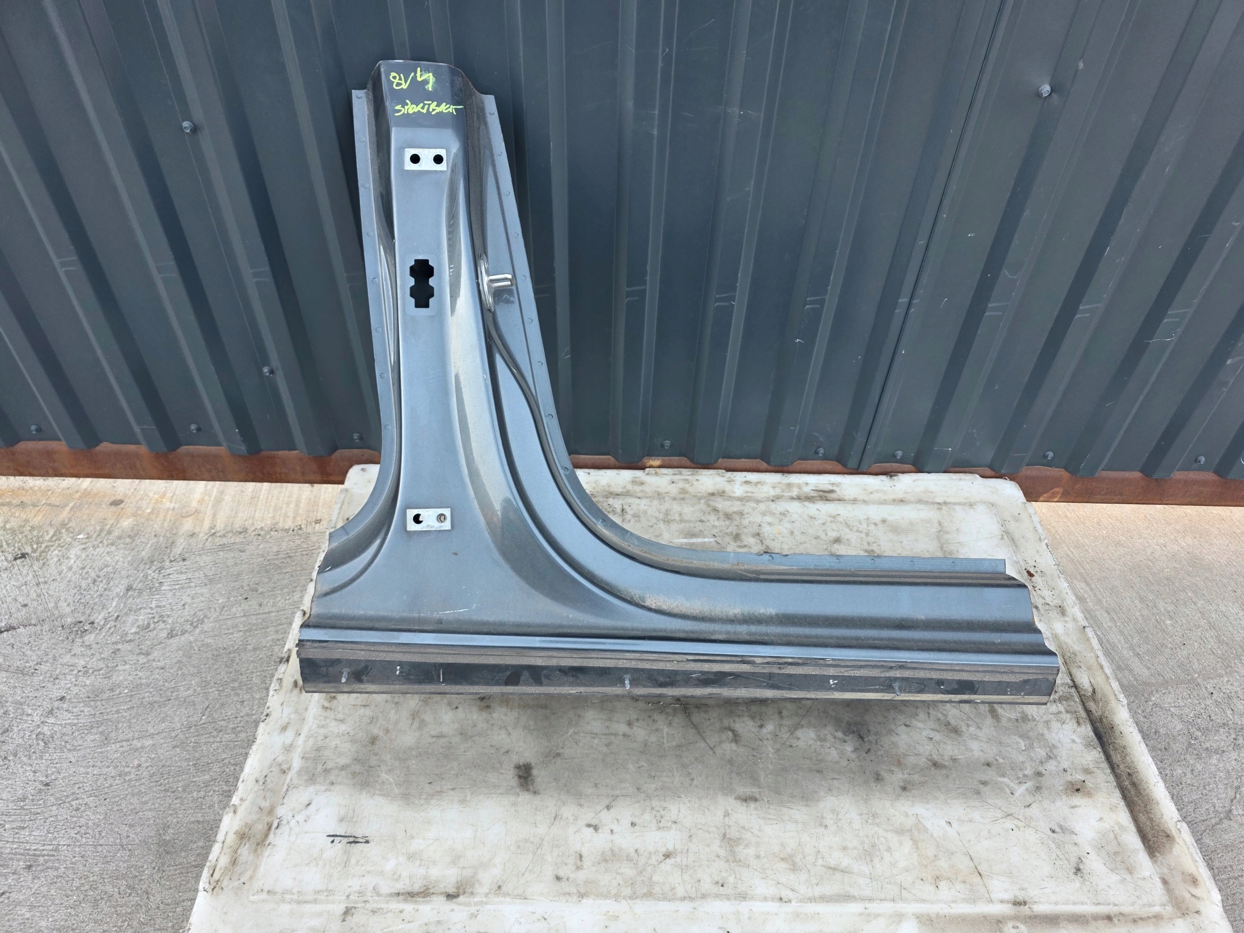 quarter threshold pillar B AUDI A3 8V SPORTBACK 5-door right side !!!