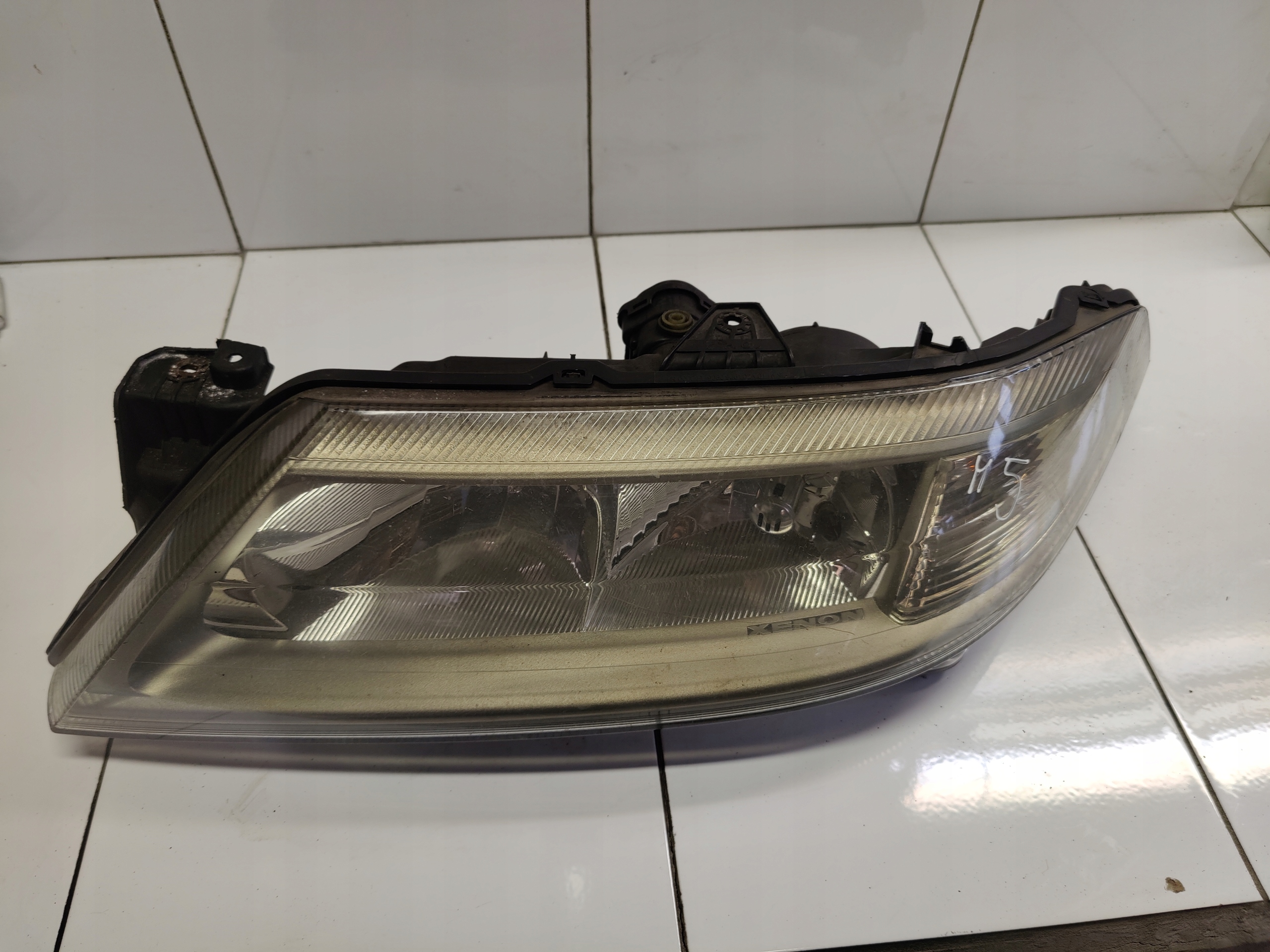 RENAULT LAGUNA II light left front 8200002467