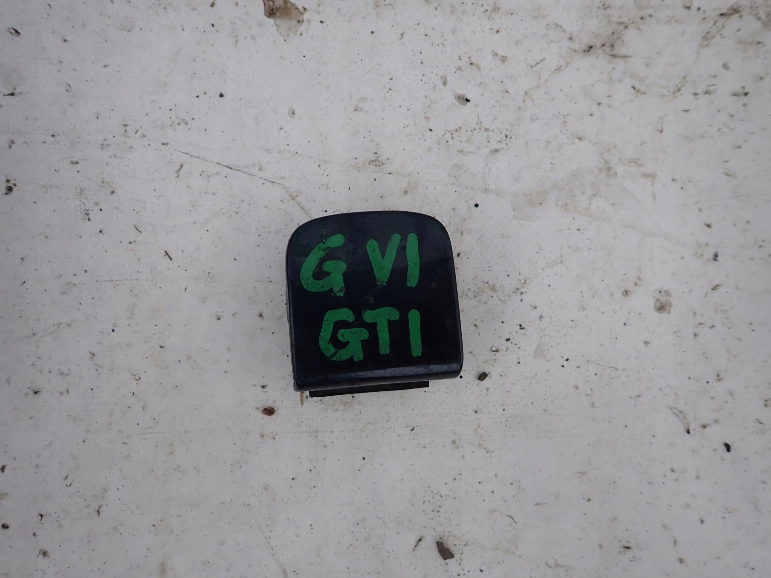 VW GOLF VI GTI 08-12 towing hook cap for towing front