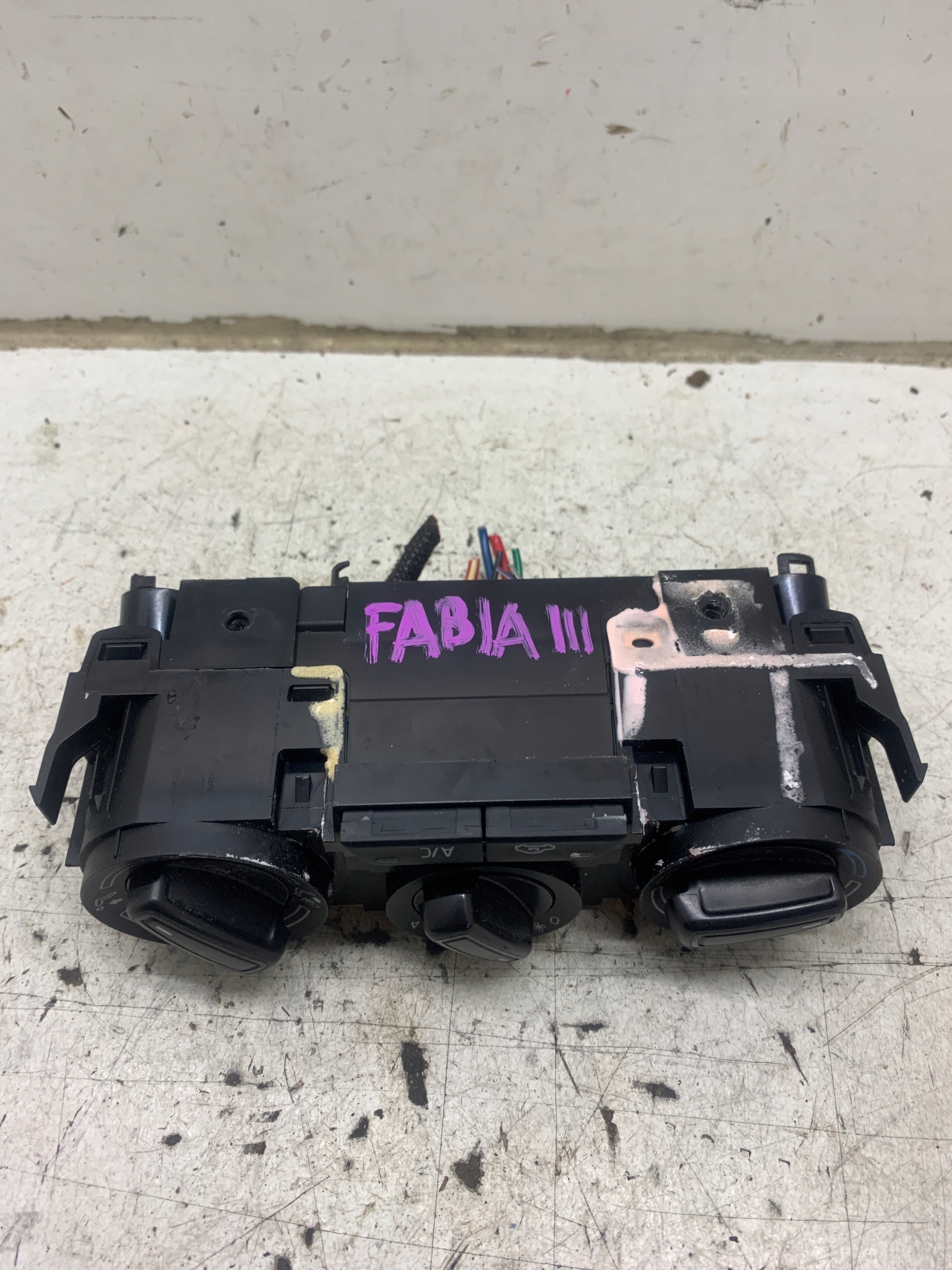 PANEL klími klimatizaci 6V0820045A SKODA FABIA III