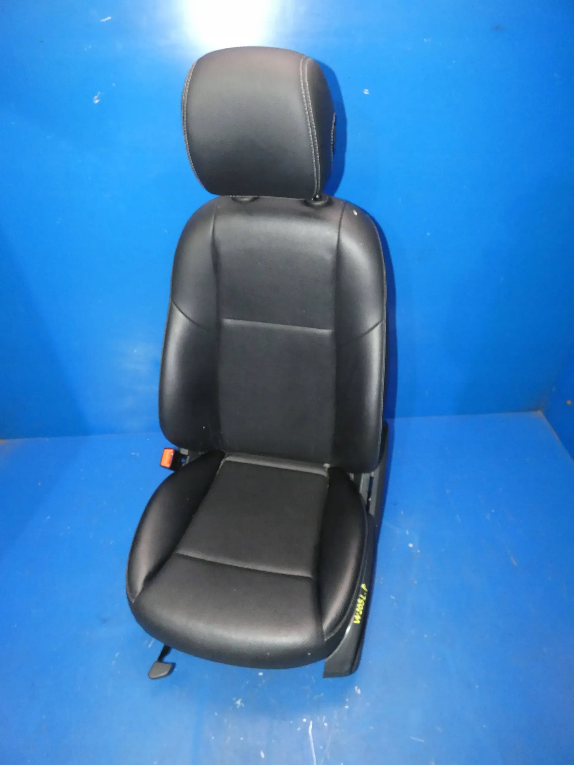 MERCEDES C KLASA W205 seat driver´s left front