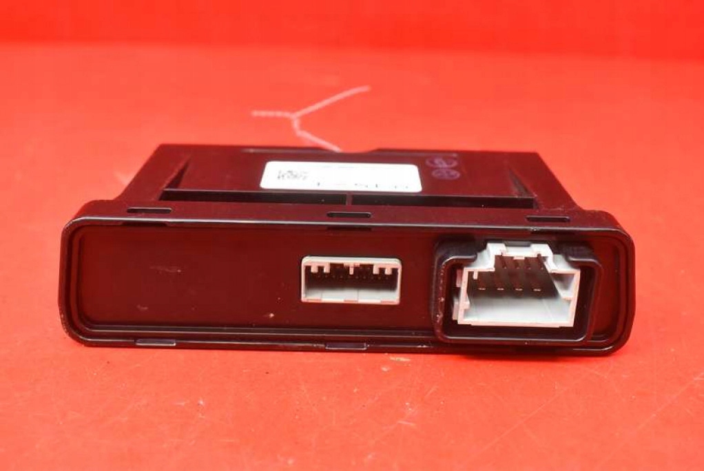 control unit module brakes POSTOJOWEGO 1007618-00-J TESLA MODEL S 16-21
