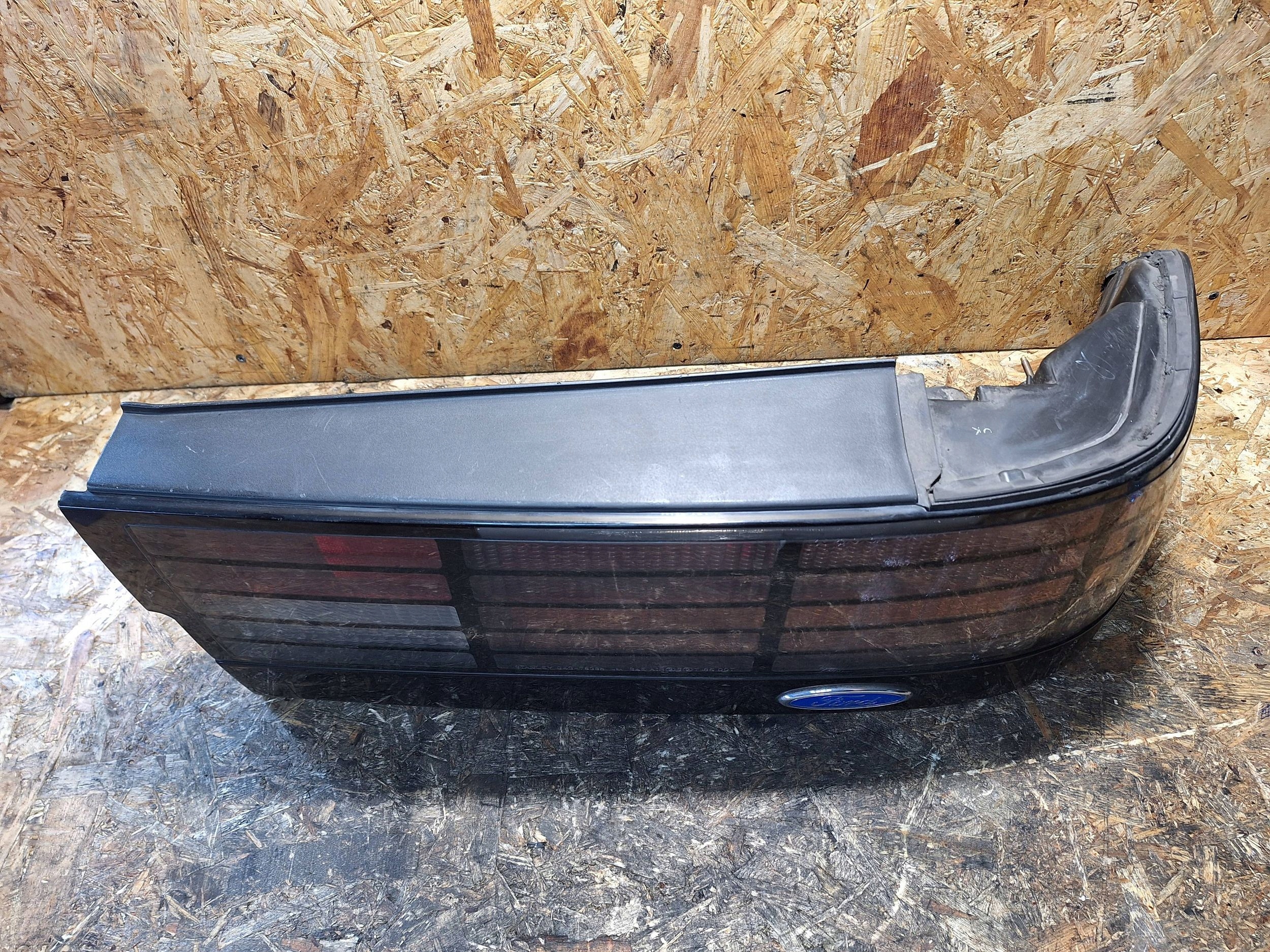 light rear part right FORD PROBE and LIFT 91-92 043-7837