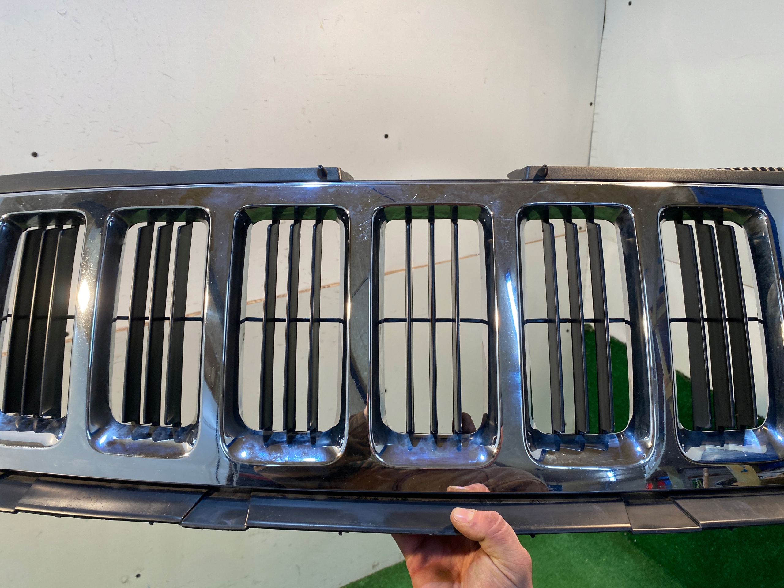 Jeep Cherokee J Kühlergrill FRONTGRILL Kühlergitter EEWK220102 - Thumbnail 8