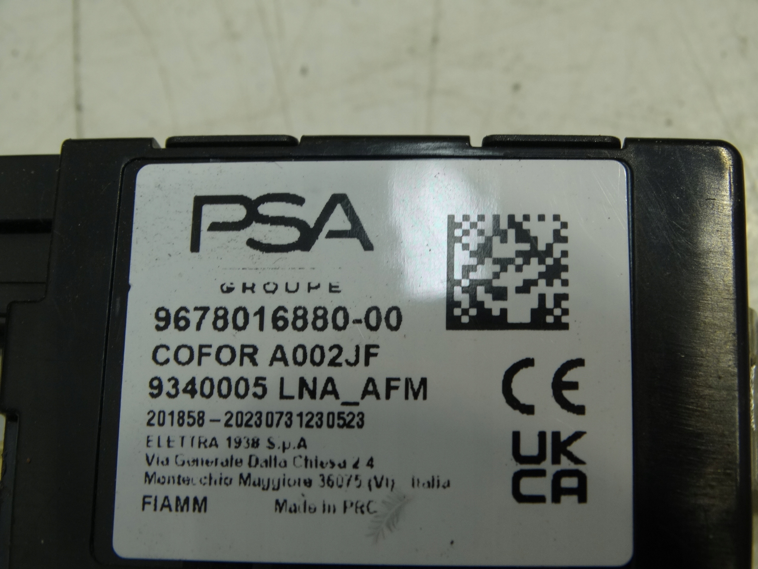 module antenna amplifier PEUGEOT 5008 II 23R. 9678016880