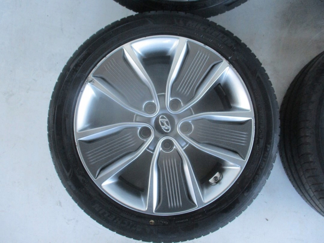 wheels discs tyres HYUNDAI IONIQ R17 16r