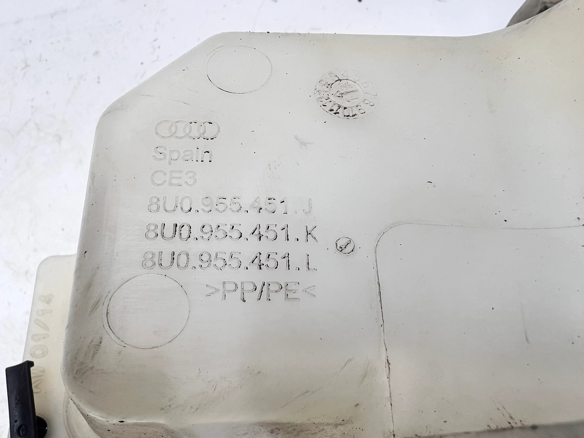 Behälter Spritzdüse AUDI Q3 8U 8U0955451L