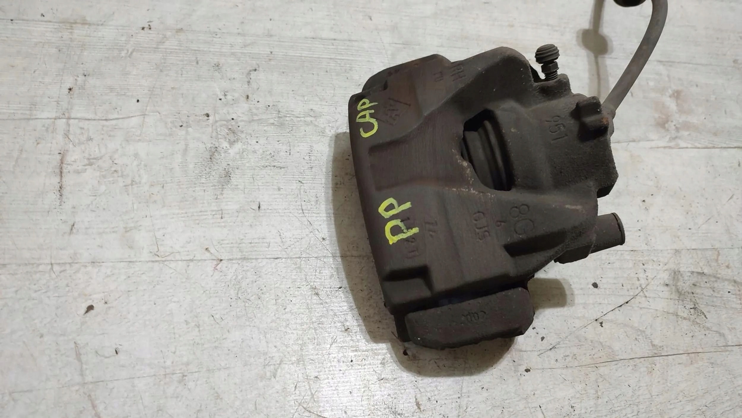 Renault Captur 2015 front side right caliper