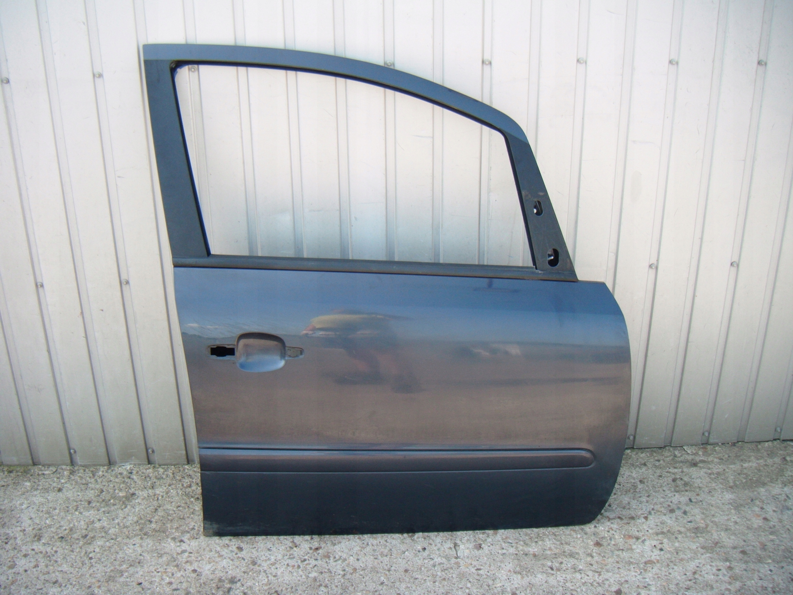 OPEL ZAFIRA B 05- Z168 DRZWI PRAWY PRZÓD