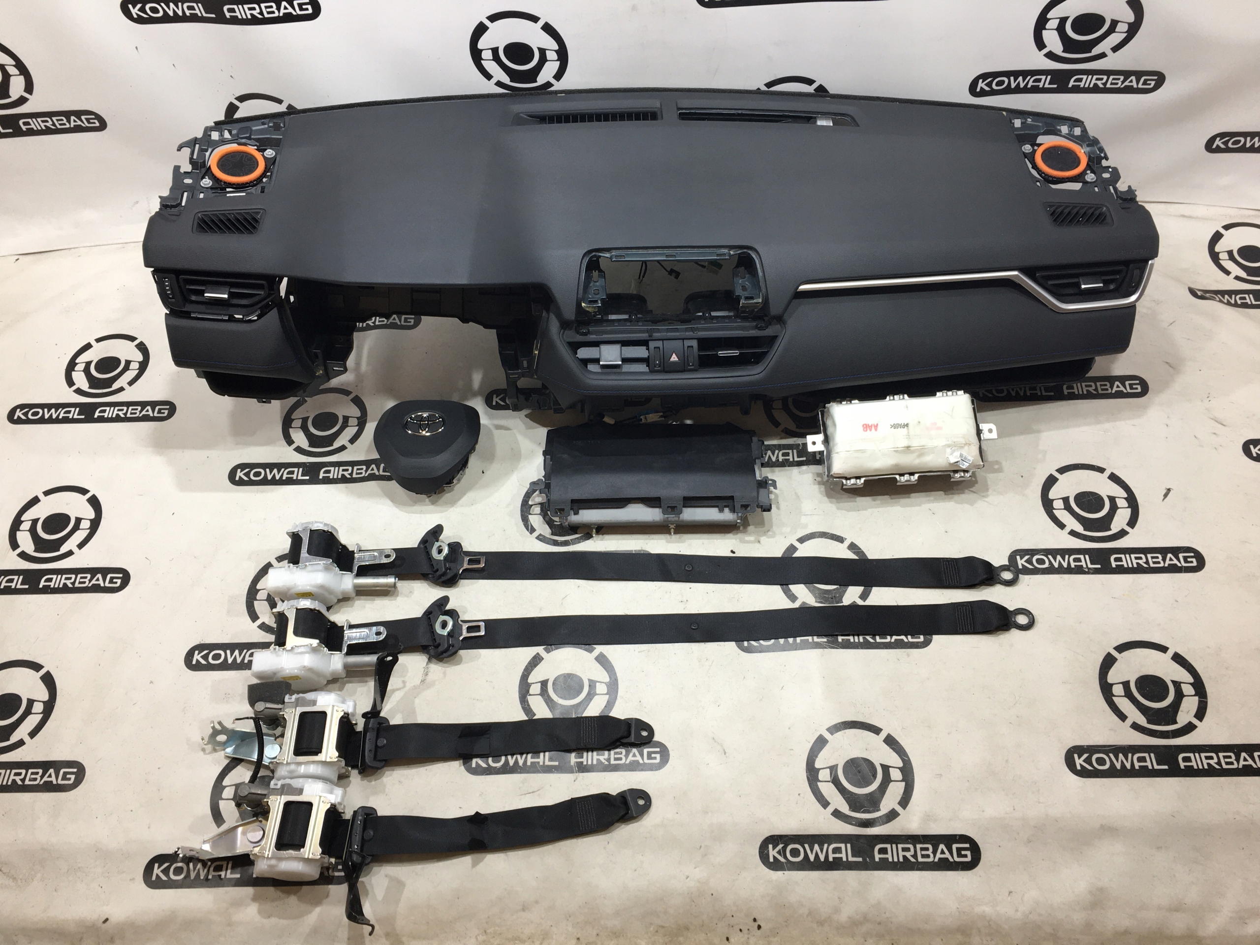 TOYOTA RAV4 V 5 DESKA KONSOLA AIRBAG PODUSZKI PASY TOYOTA RAV4 V 5