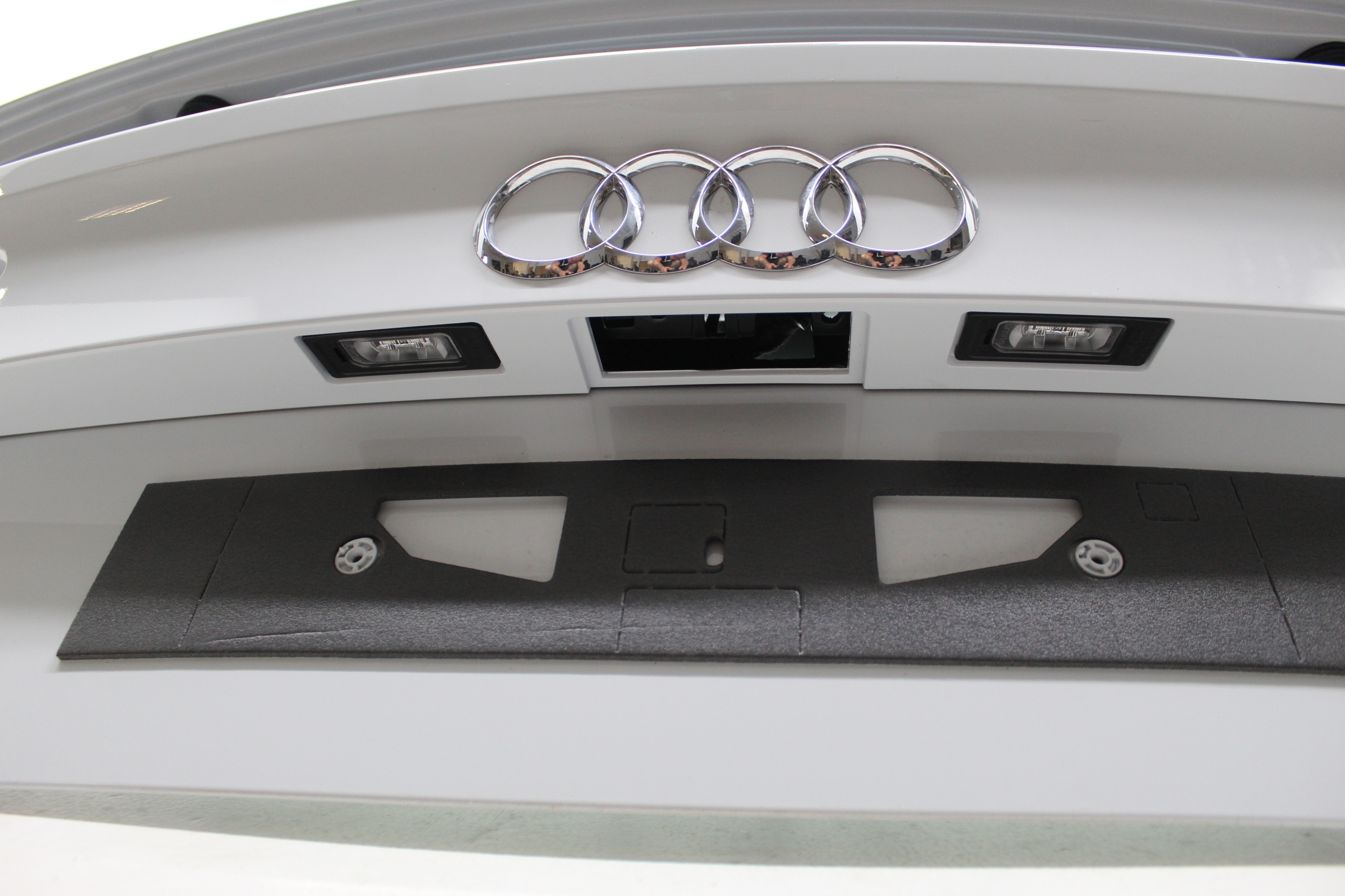 AUDI A7 4G LIFT S-LINE KLAPA BAGAŻNIKA LS9R Producent części Audi OE