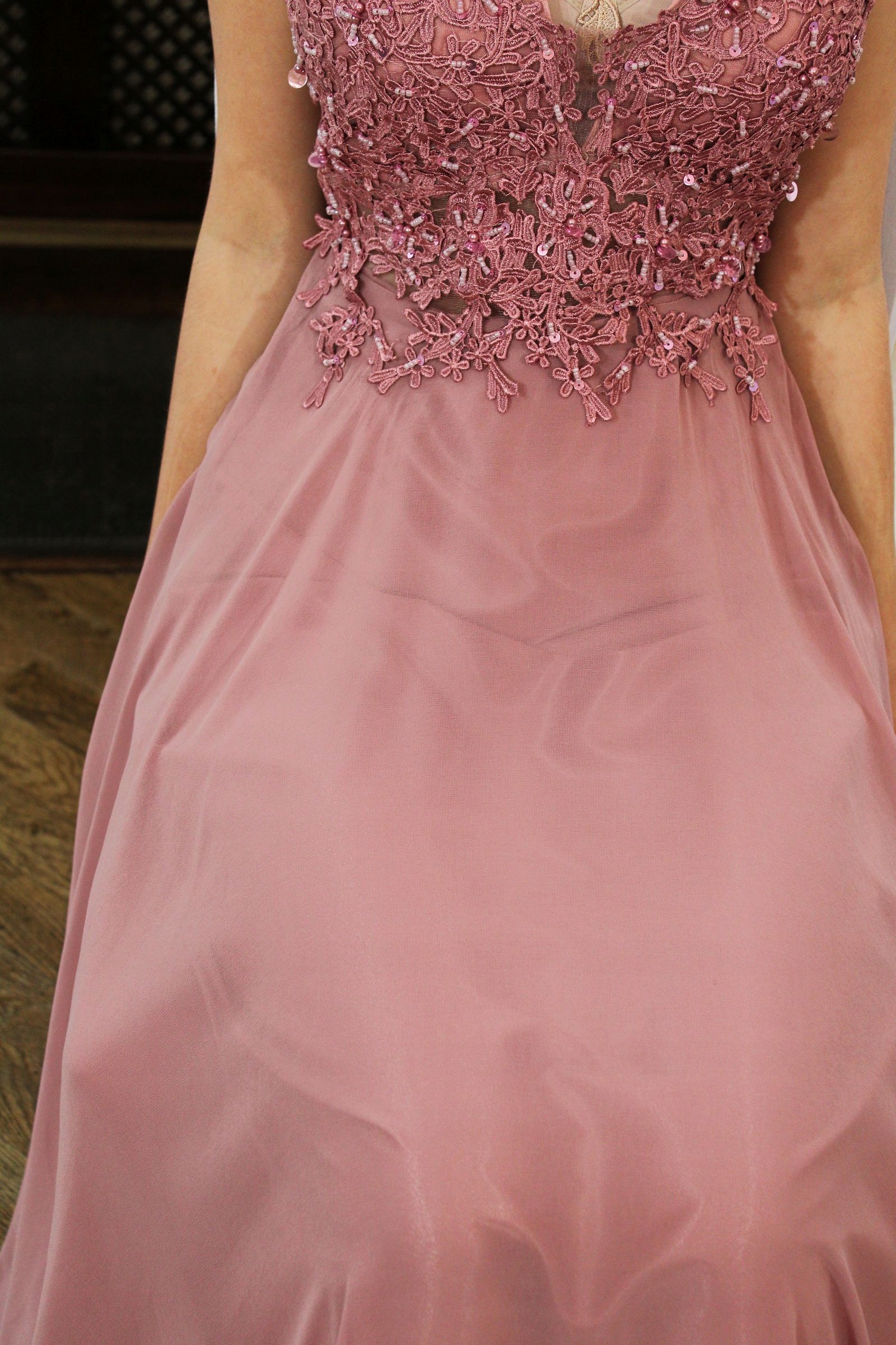 Sukienka Wieczorowa Tiulowa Rozciągliwa M 38 Fason rozkloszowana