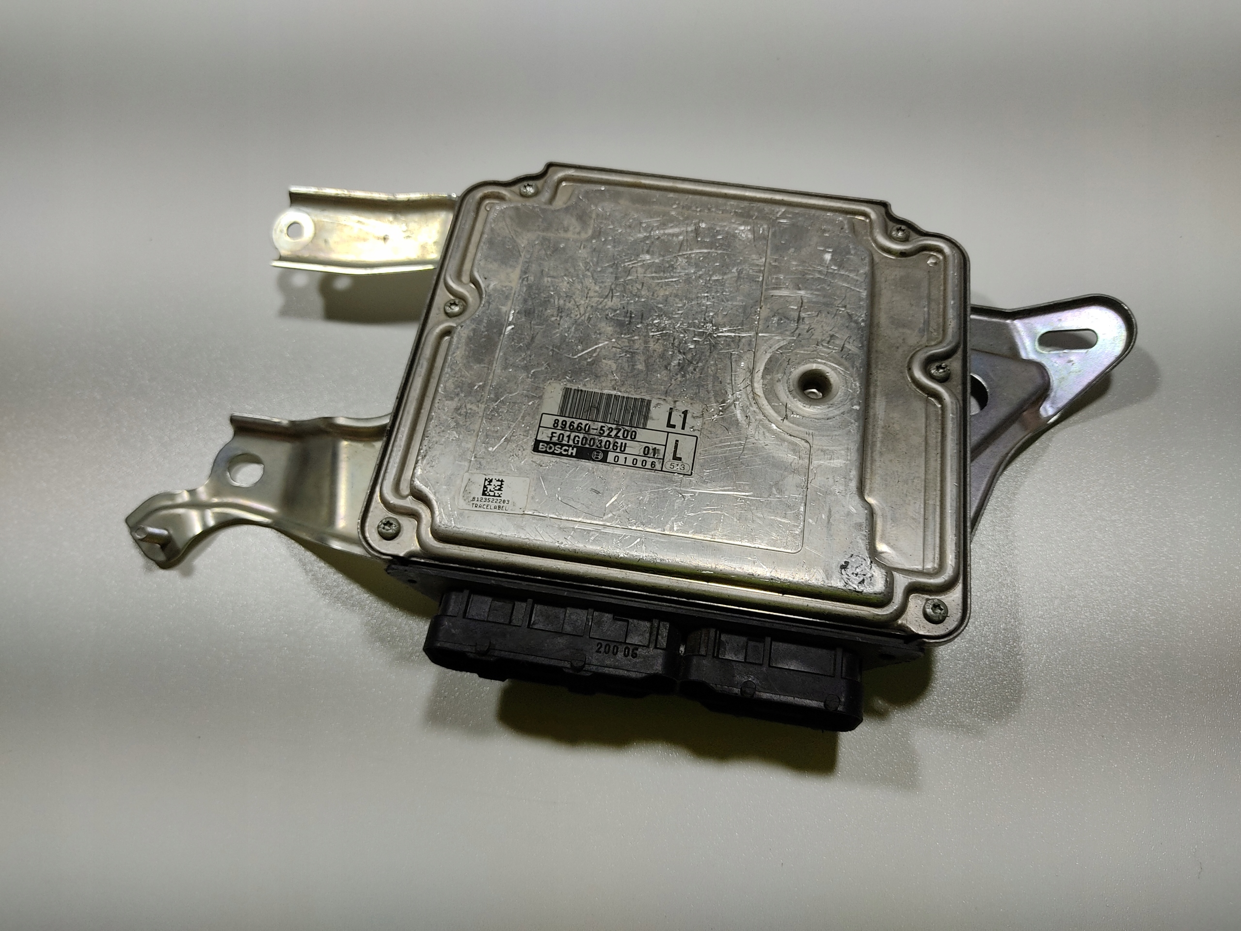 computer TOYOTA URBAN CRUISER 1.4 D4D 0281017204 89661-52U10 2008-2014