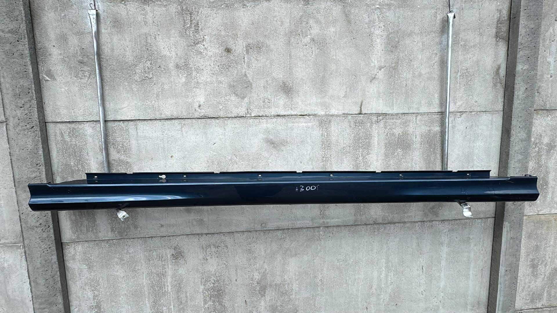 moulding threshold right SAAB 93 9-3 cap of the threshold threshold colour 300 AERO