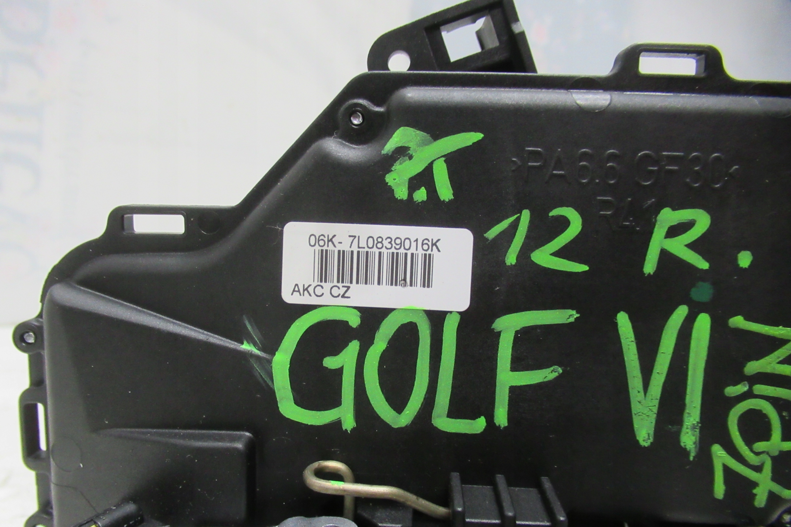 VW GOLF VI lock door right rear part 7L0839016K
