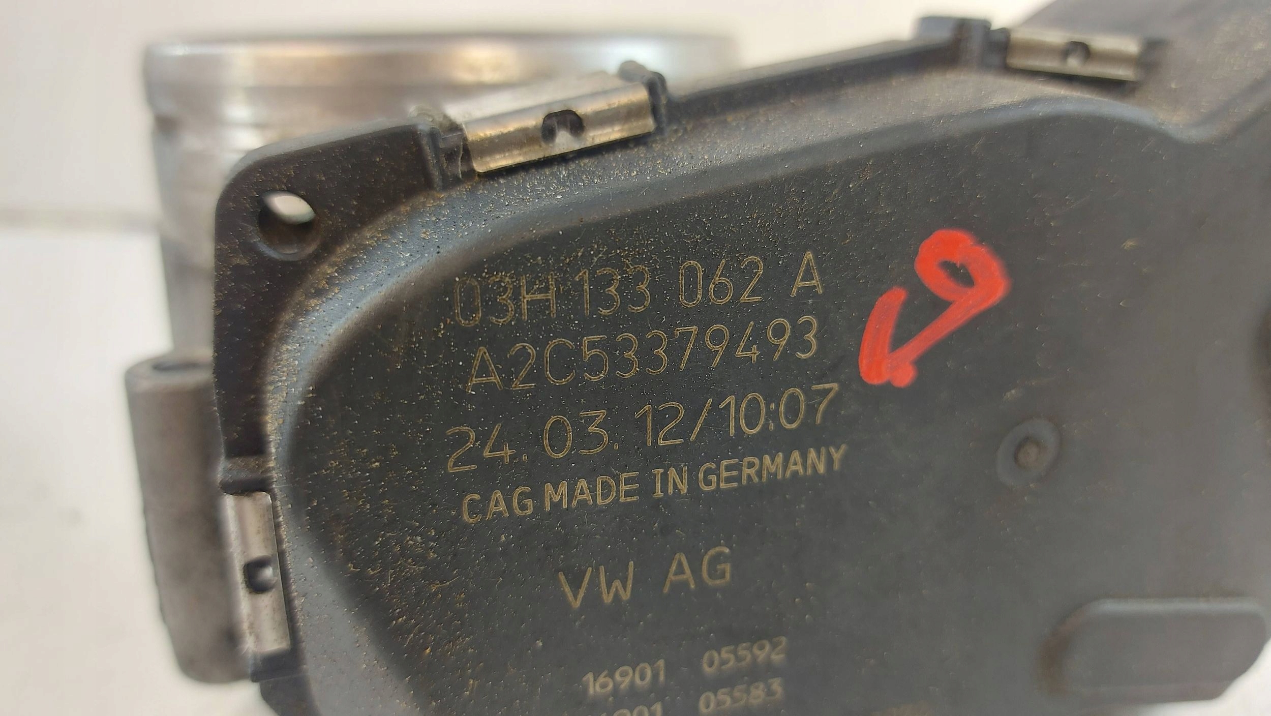 Volkswagen PASSAT CC 03H throttle flap
