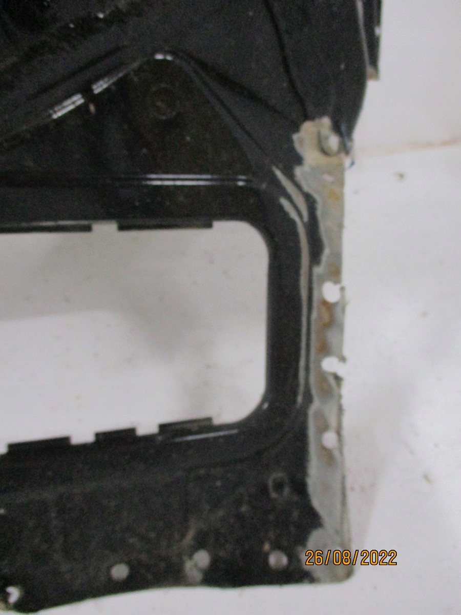 PARAFANGO SINISTRA MERCEDES A177 A1776303900 A KLASA