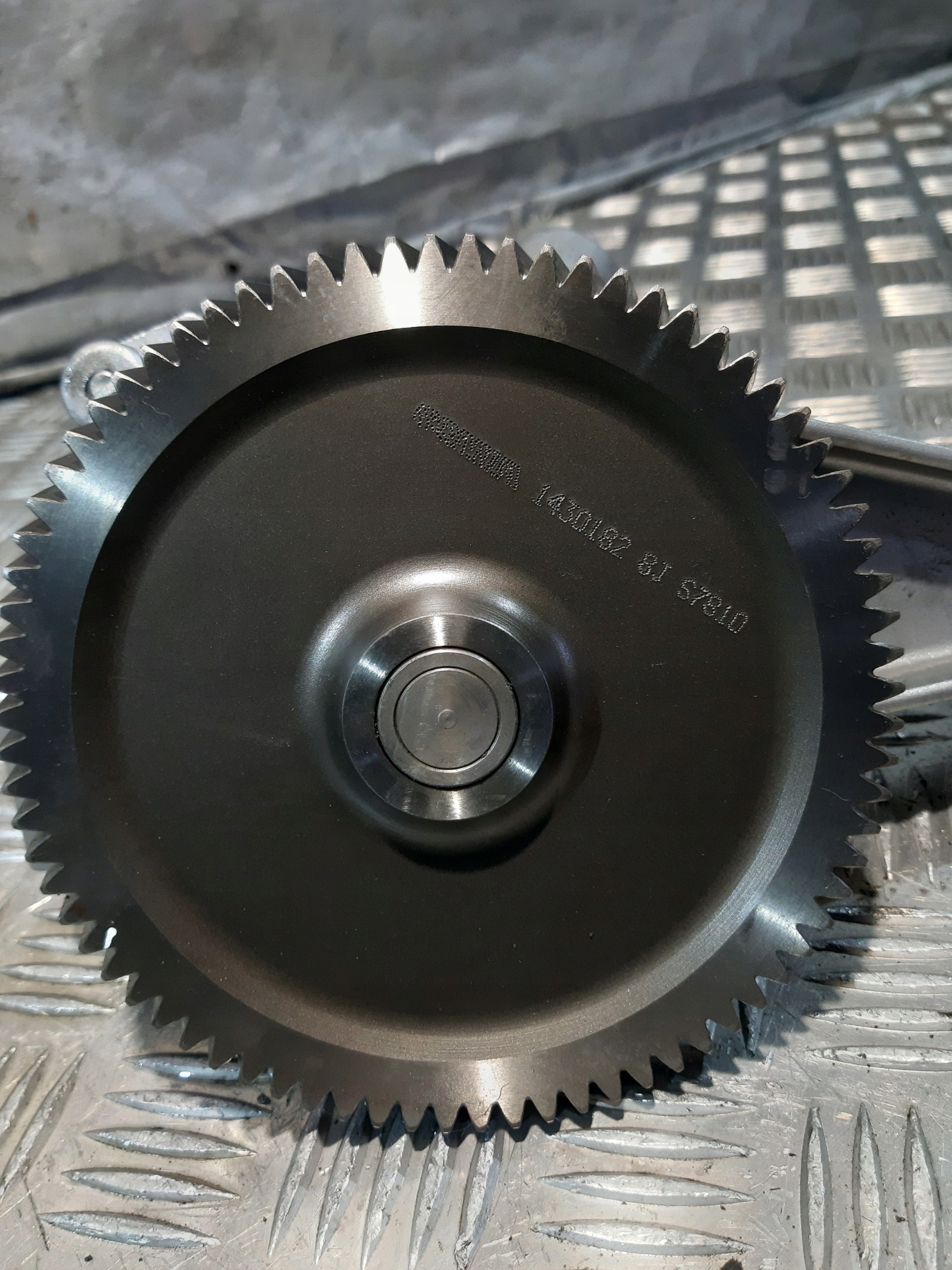 oil pump SCANIA 1385573