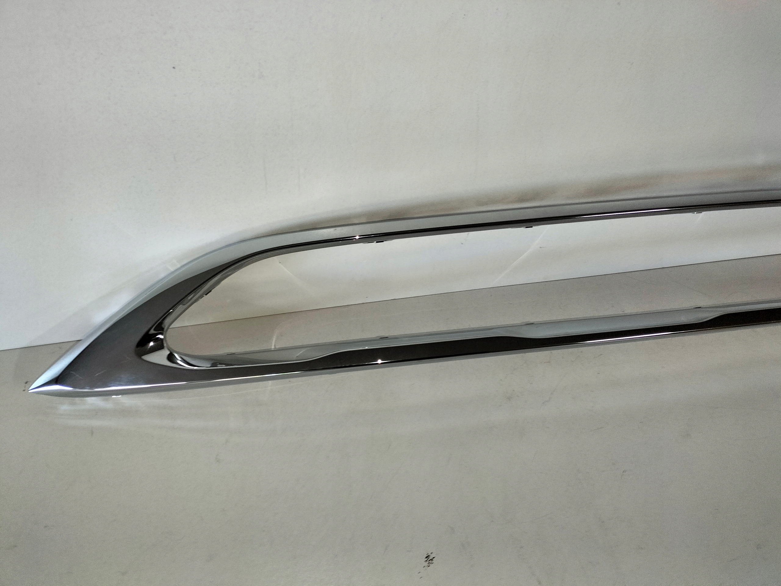 GRIGLIA MODANATURA PARAURTI MERCEDES E KLASA W214 22