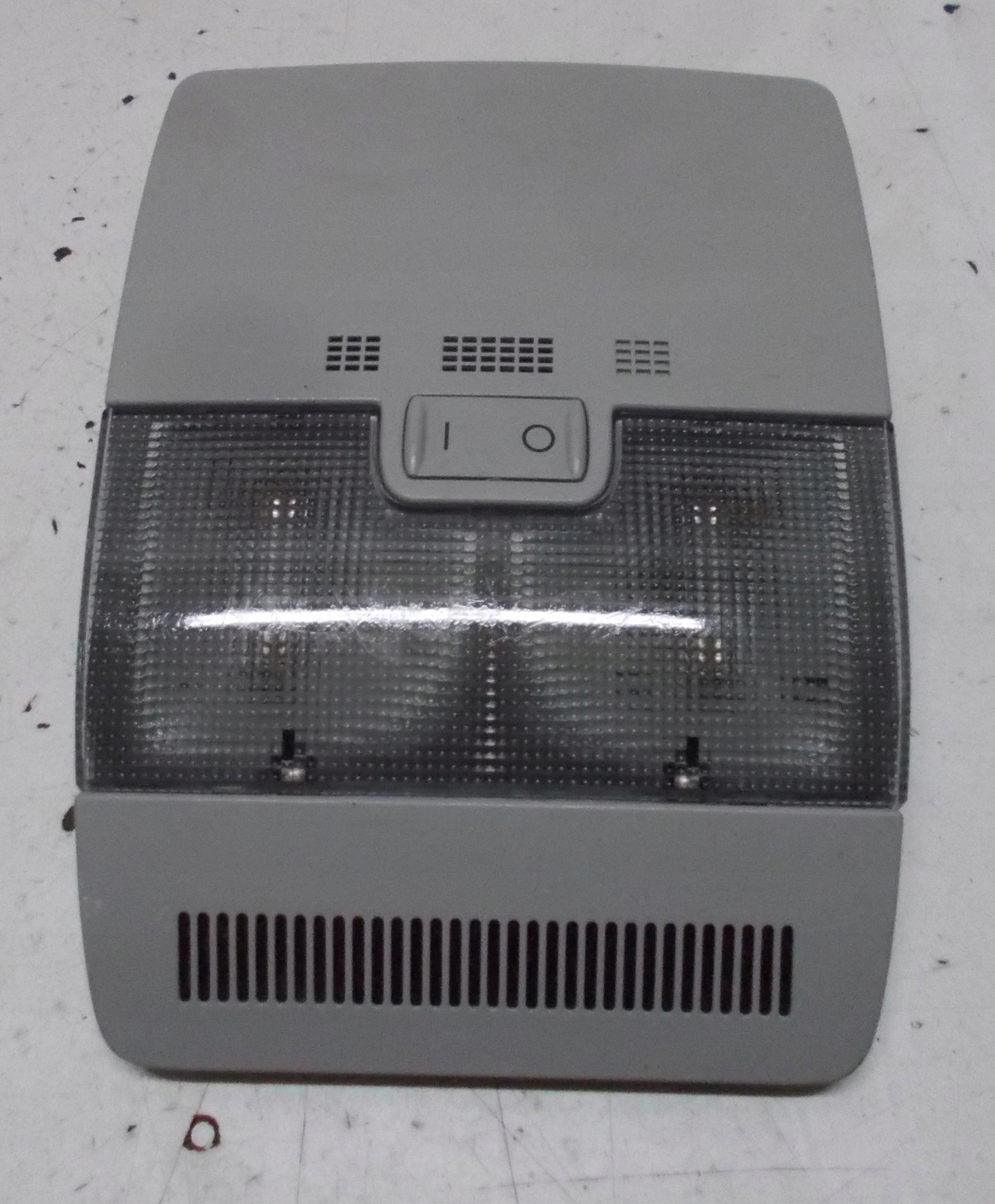 AUDI A3 8P 08R FANALE CIELO INTERNO 8P0947135D