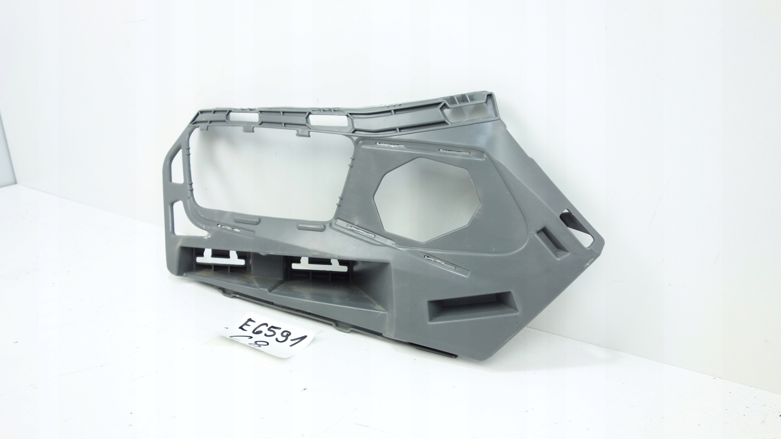 bumper bracket right front SKODA KODIAQ LIFT 21- 565807056A
