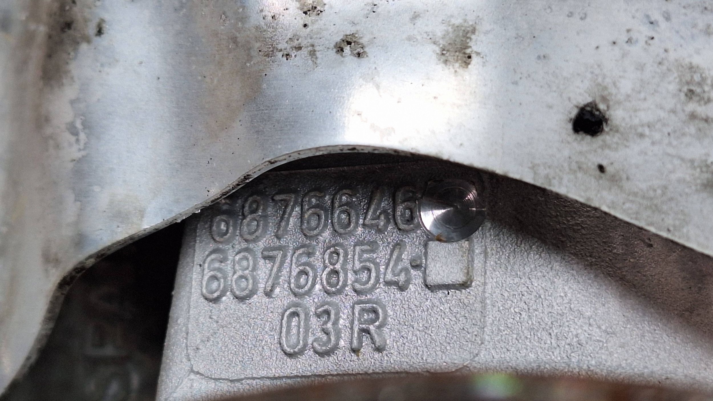 swing shock absorber right front 6883936 6876646 BMW 1 F40
