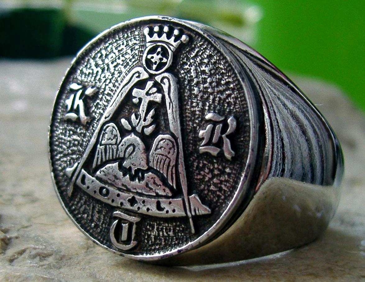 SYGNET RÓŻA KRZYŻ PIERŚCIEŃ SREBRO STAL CYRKIEL SYMBOL TEMPLARIUSZE HERB