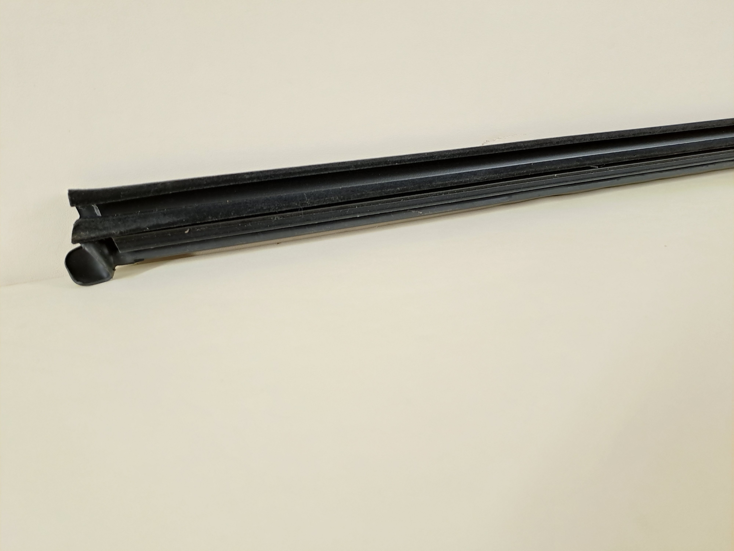 moulding dust door inner right front SEAT ARONA FR LIFT 2024r
