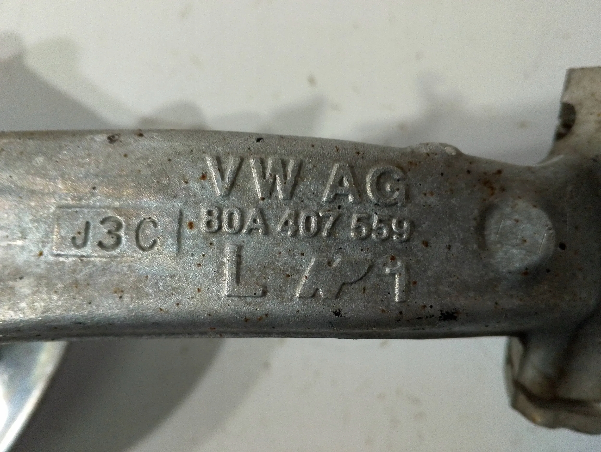 Audi Q5 80A swing front left 80A407559 (A215)