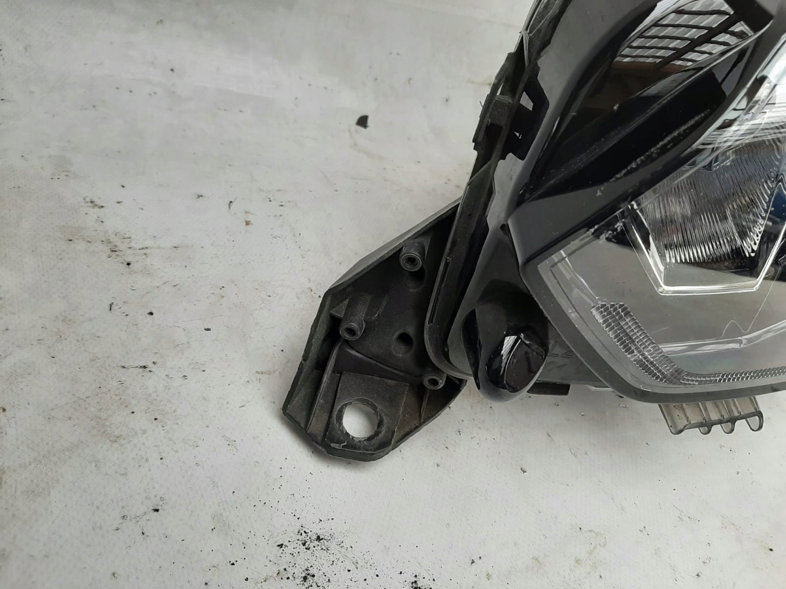 PEUGEOT 208 II 19- light left front front FULL LED 9833036380