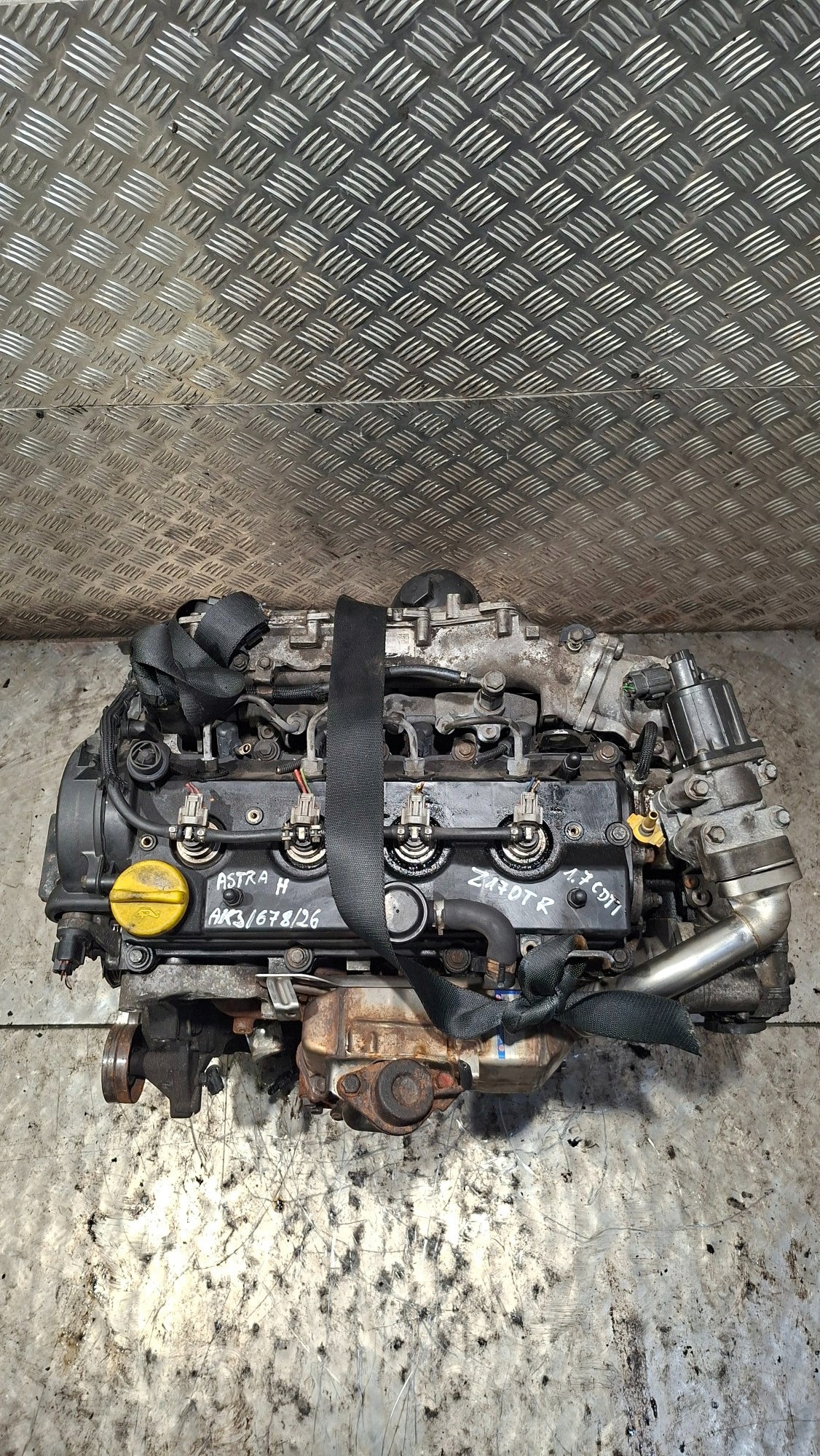 engine pillar Z UKLADEM PALIWOWYM OPEL ASTRA H 1.7CDTI Z17DTR