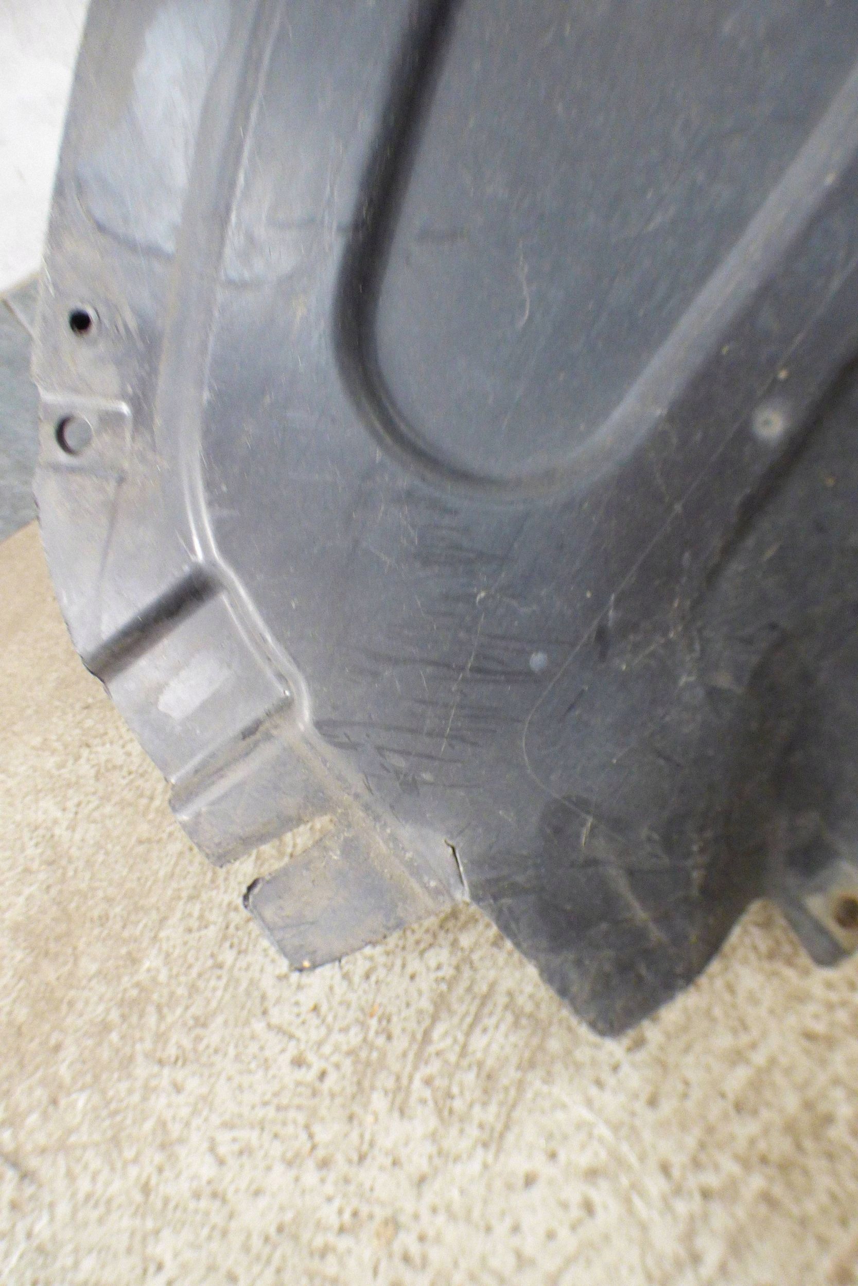 Skoda Rapid mudguard left front 5JA809961 original