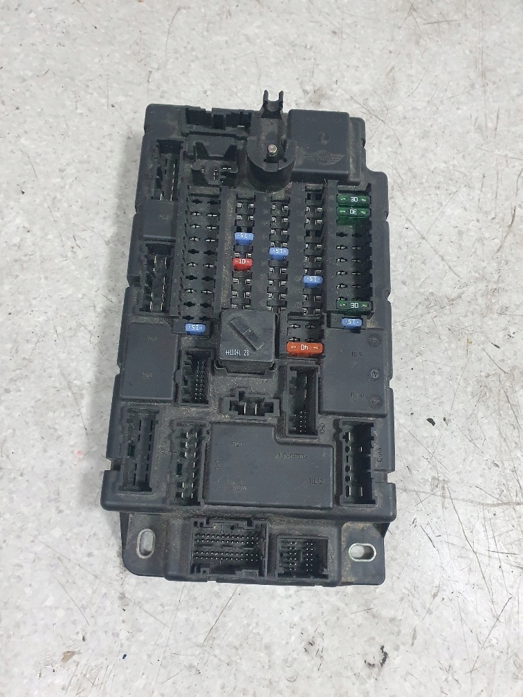 MINI COOPER R55 R56 R57 блок предохранителей BCM 3455439