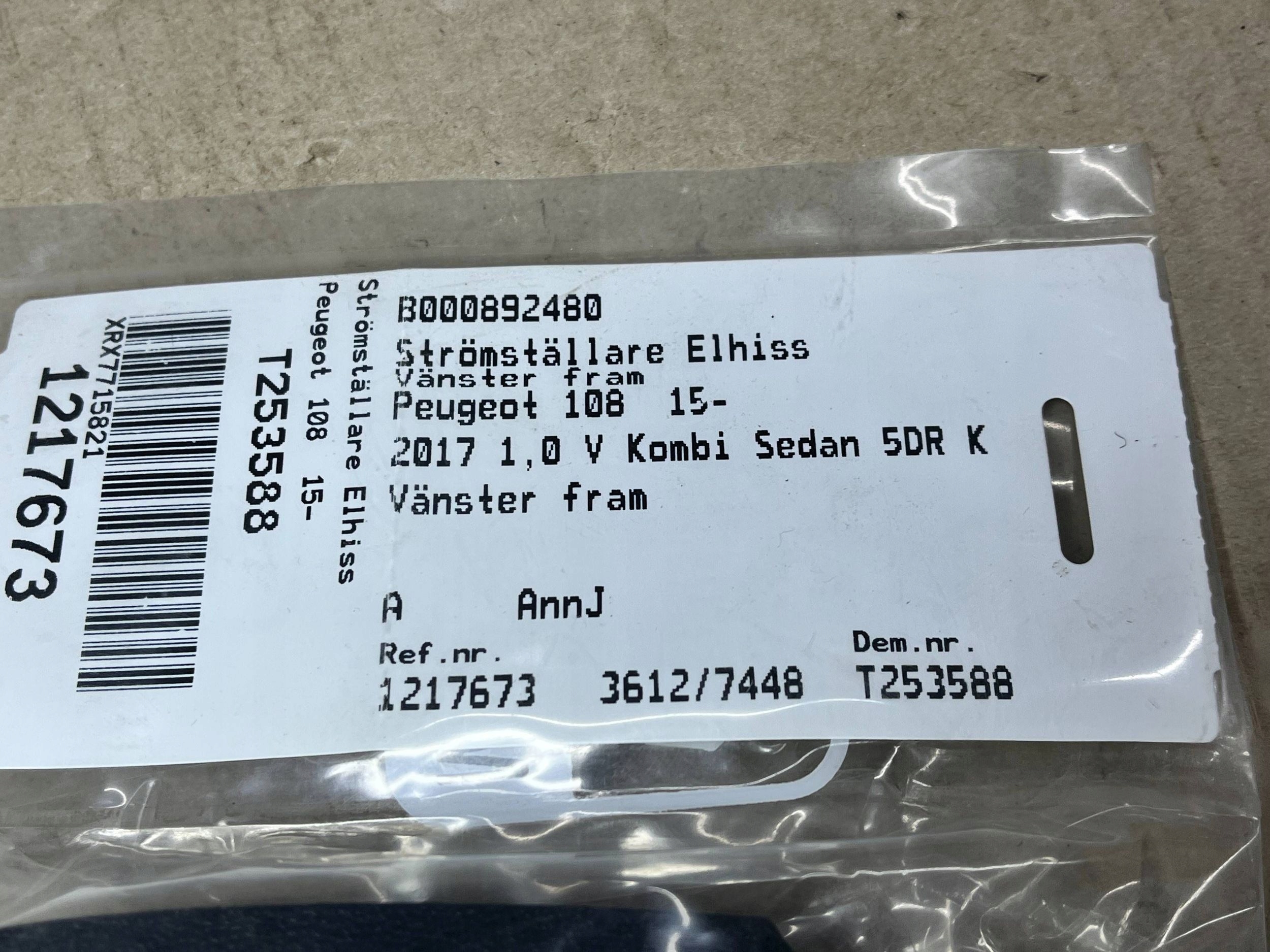 window control switch Peugeot 108 B000892480