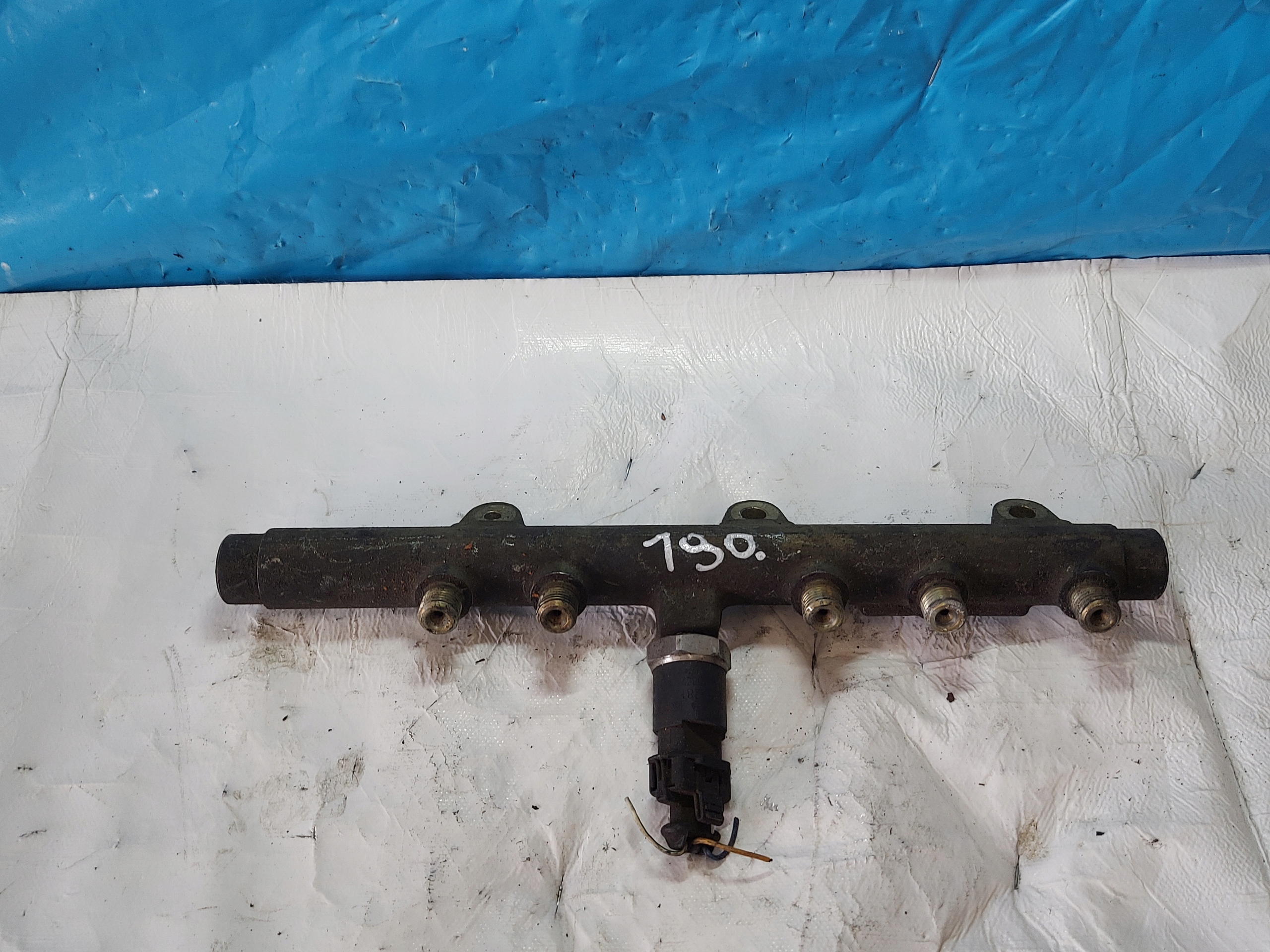 Rampe injection FIAT STILO 1.9 JTD 0445214016